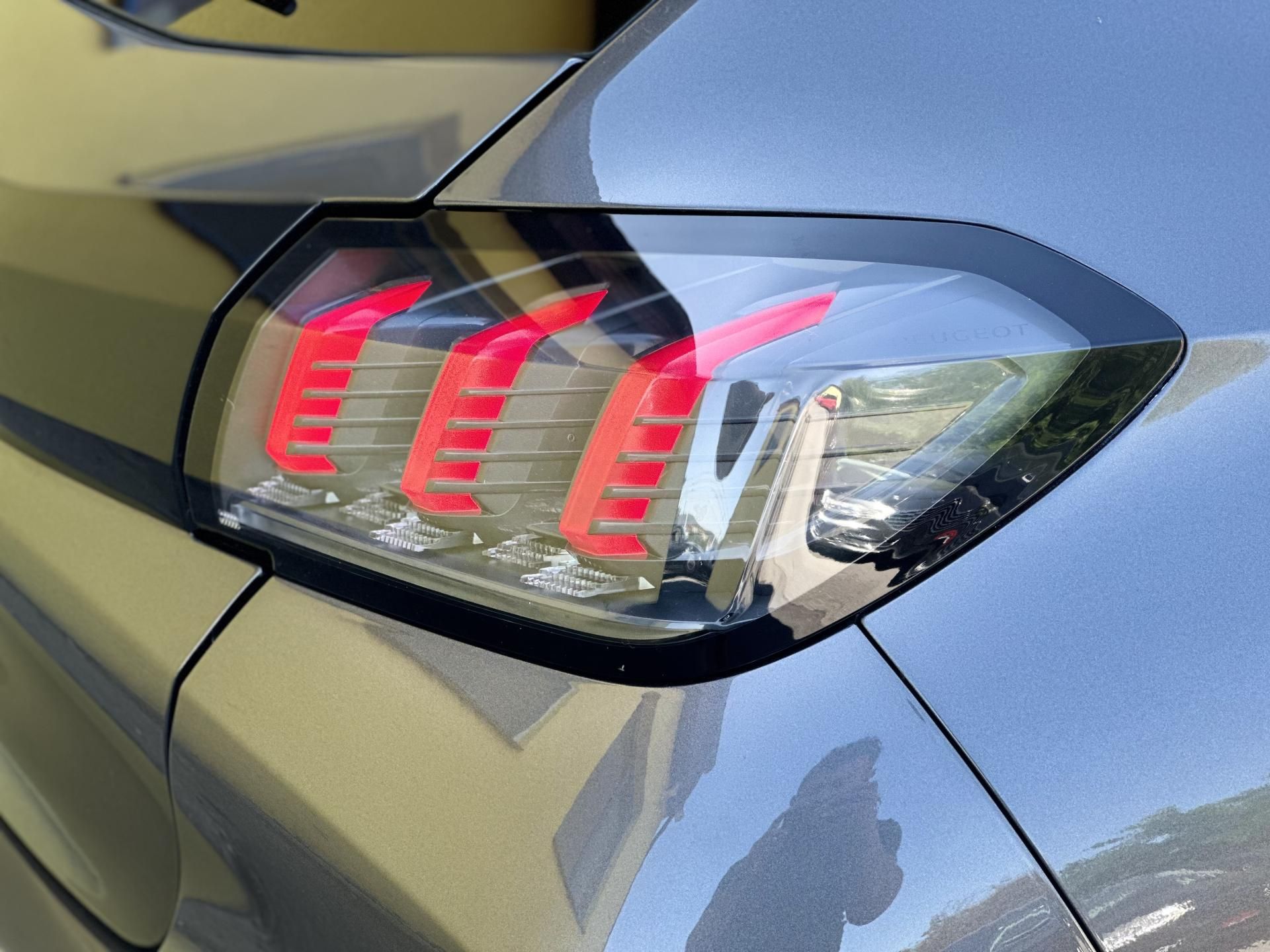Peugeot 208, 1.2 PureTech ALLURE *AUTOMAT - fotka 6