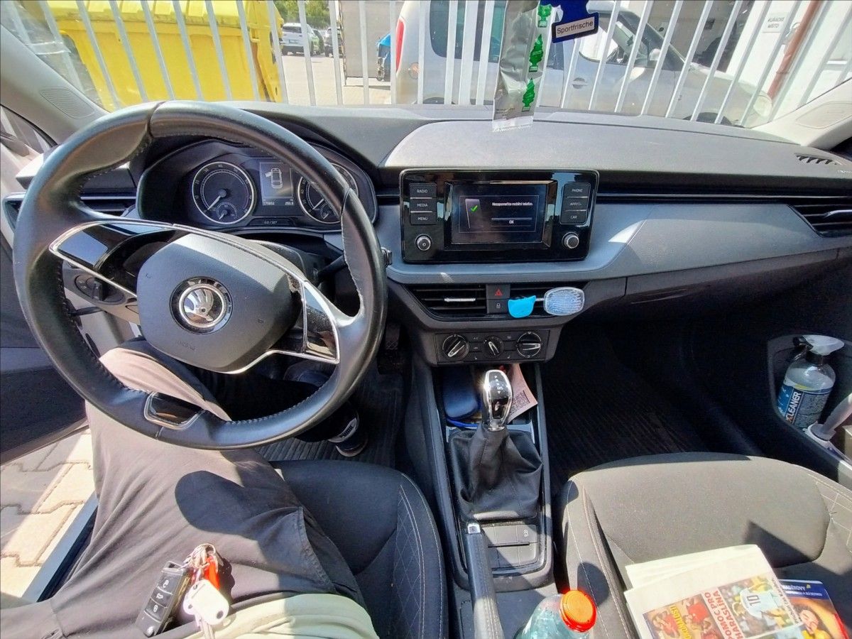 Škoda Scala, 1,0 TSi 81kW DSG - fotka 4