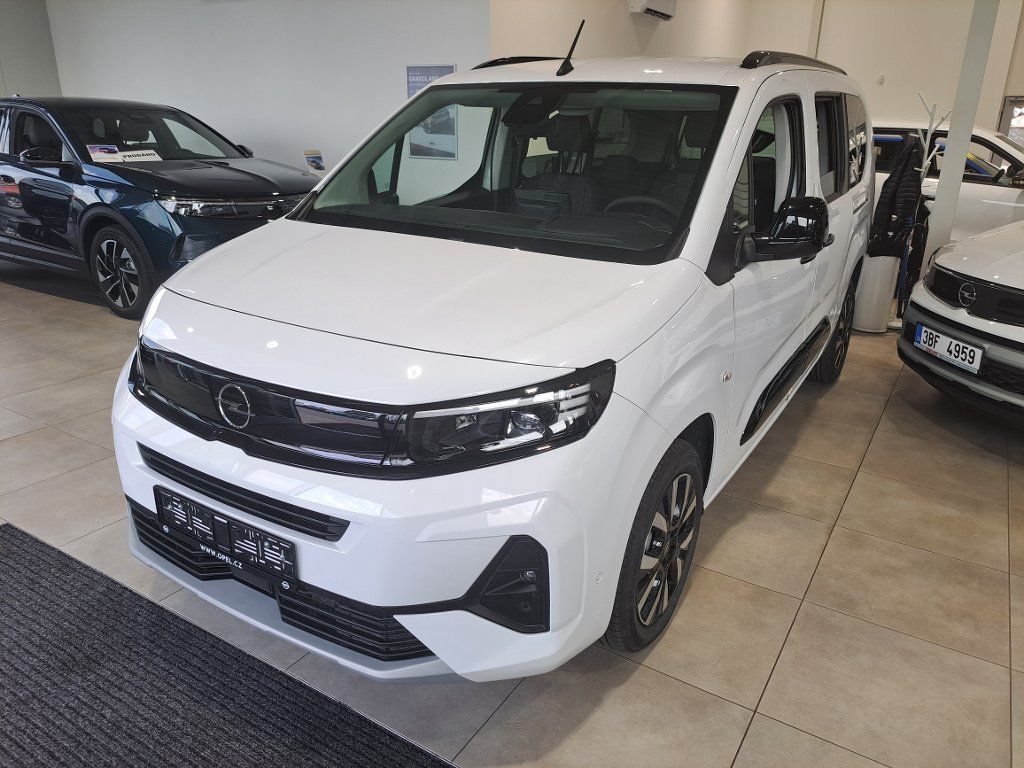 Opel Combo, L2 El.Plus 1.5CDTi 130k AT8-7s - fotka 4