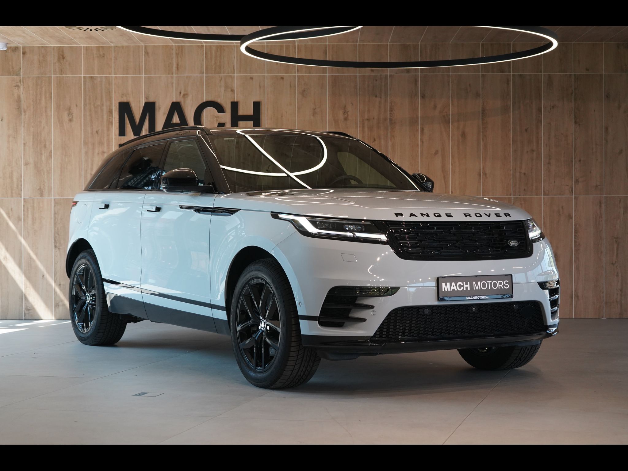 Land Rover Range Rover Velar, D300 AWD Dynamic SE, Tažné - fotka 4