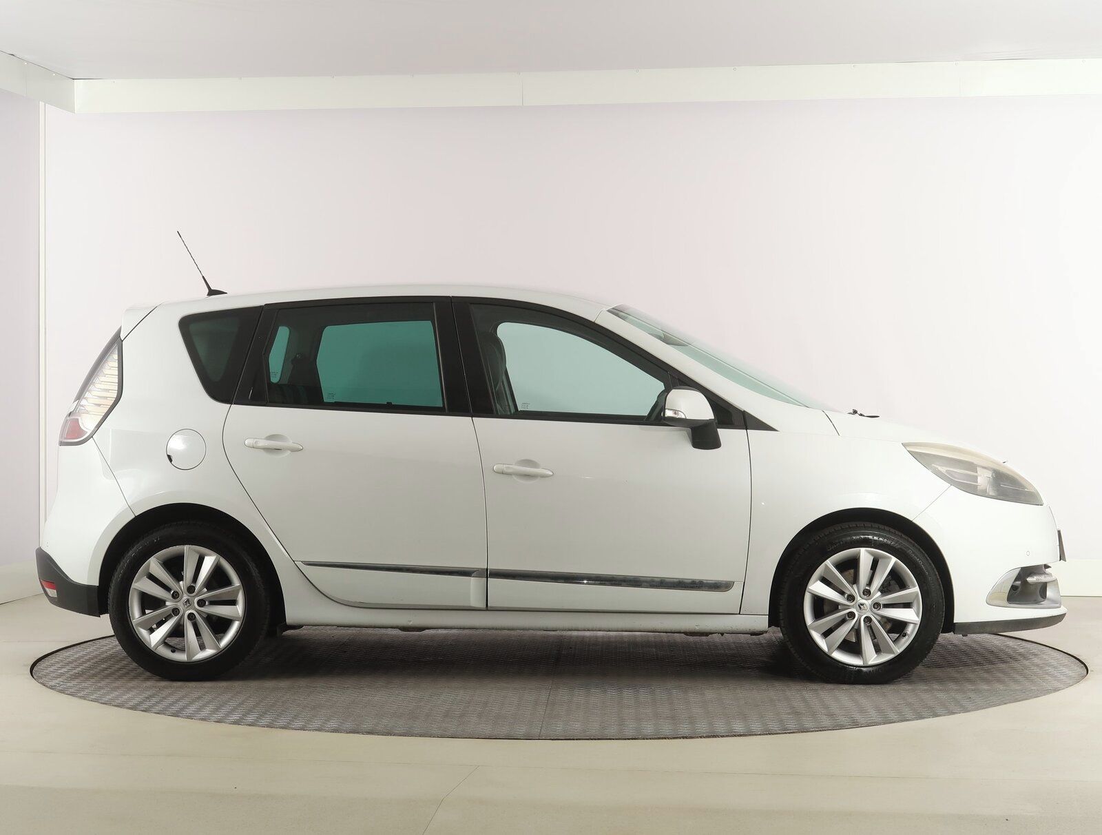 Renault Scénic, 1.5 dCi, Kožené sedačky - fotka 6