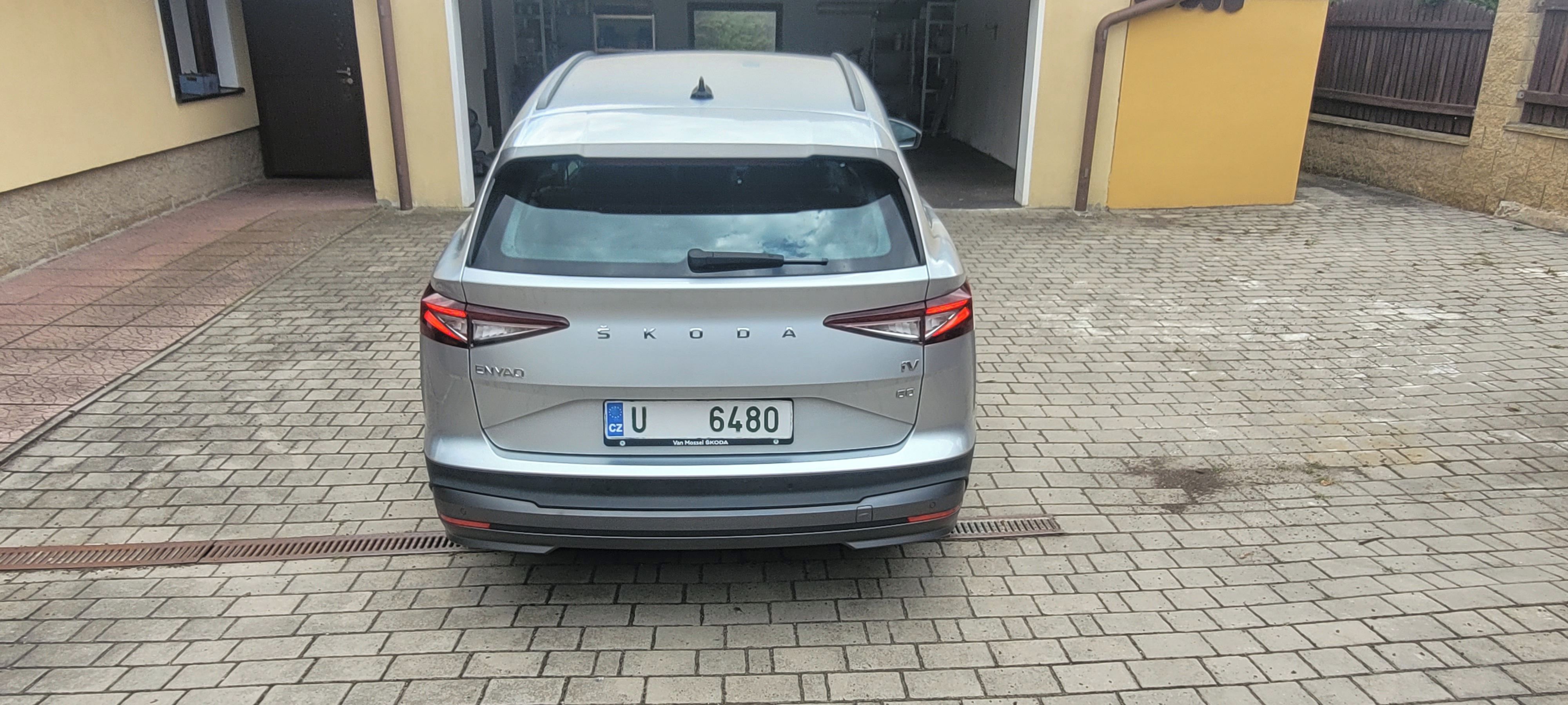 Škoda Enyaq, 60 iV 62kwh SOH 87% polokůže - fotka 5