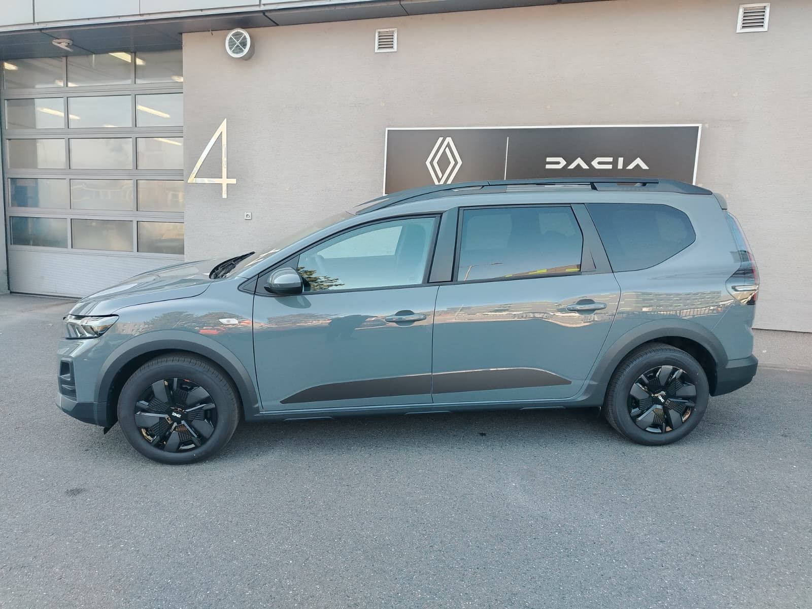 Dacia Jogger, Expression ECO-G 120 7.míst - fotka 2