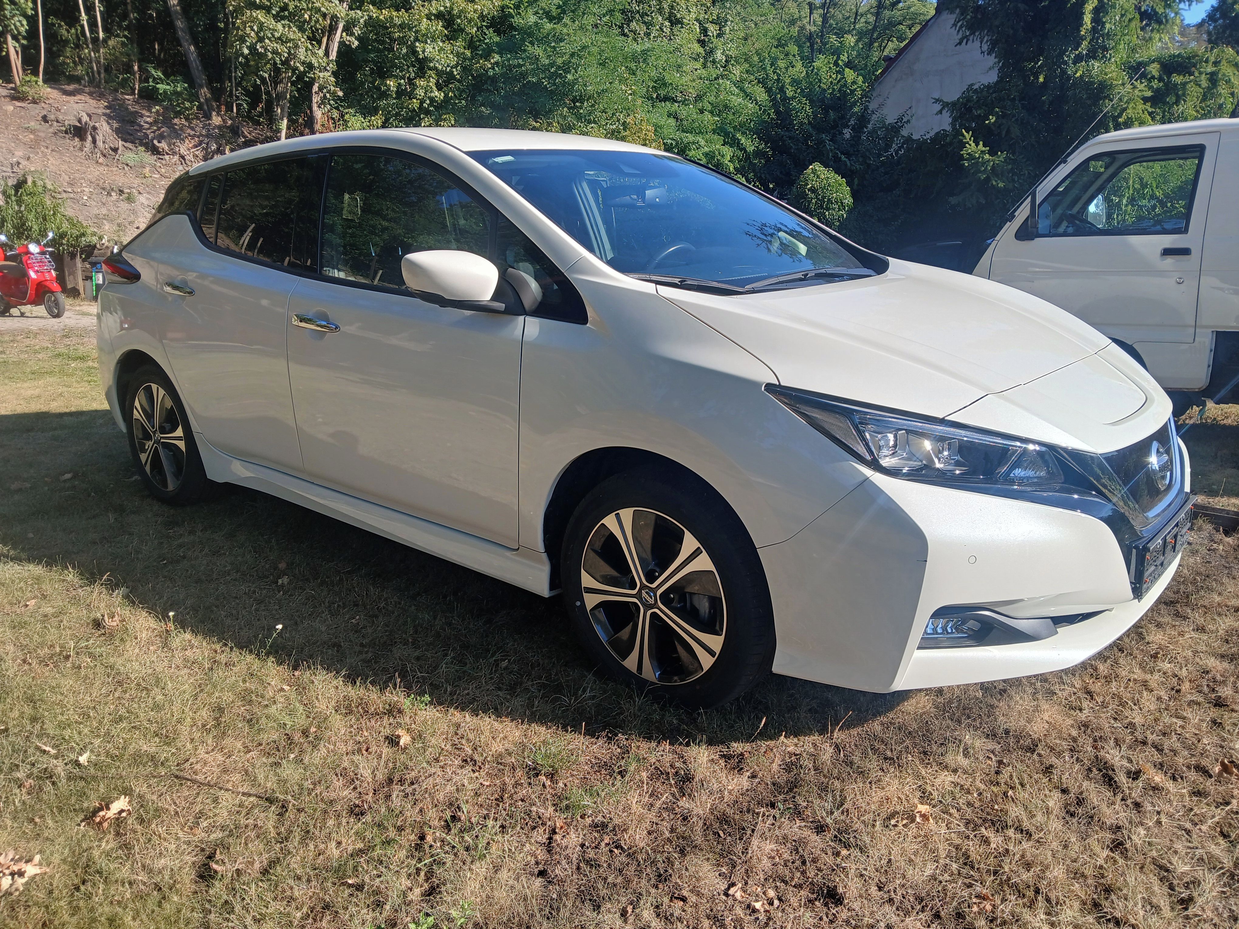 Nissan LEAF - fotka 2