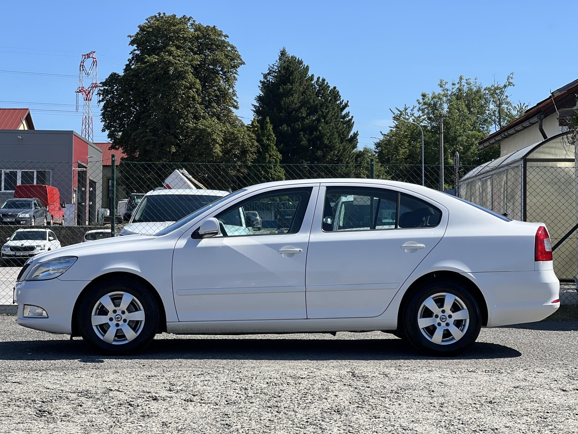 Škoda Octavia, 1.6TDi 77kw TEMPOMAT ALU ČR - fotka 4