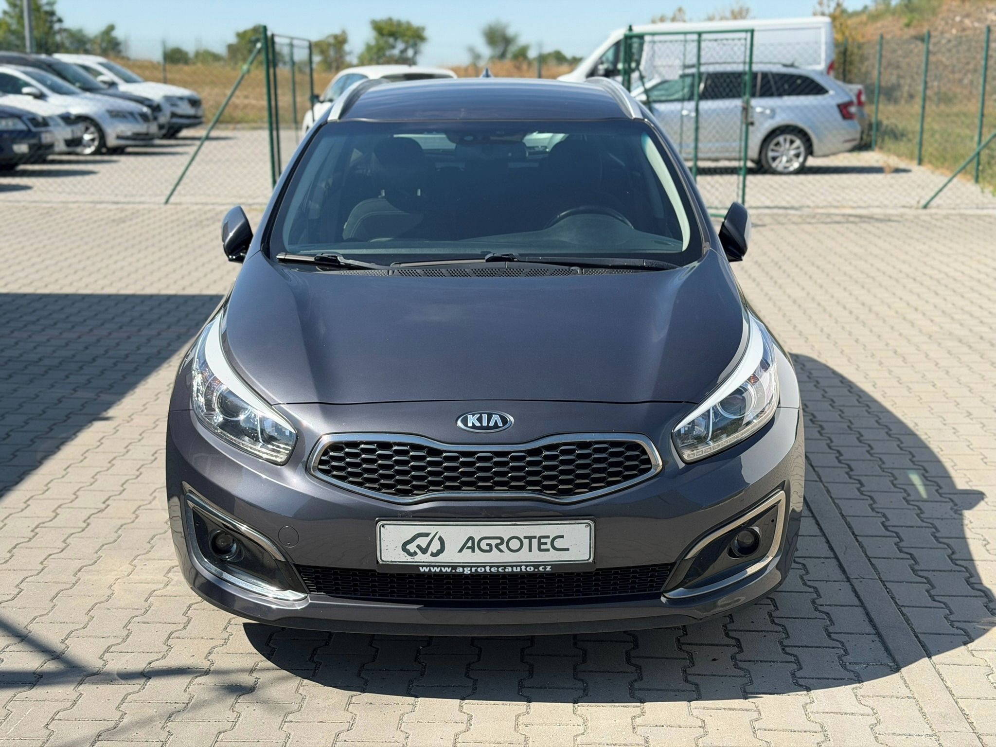 Kia Cee´d, 1.6 GDi 99 kW TOP SW - fotka 2