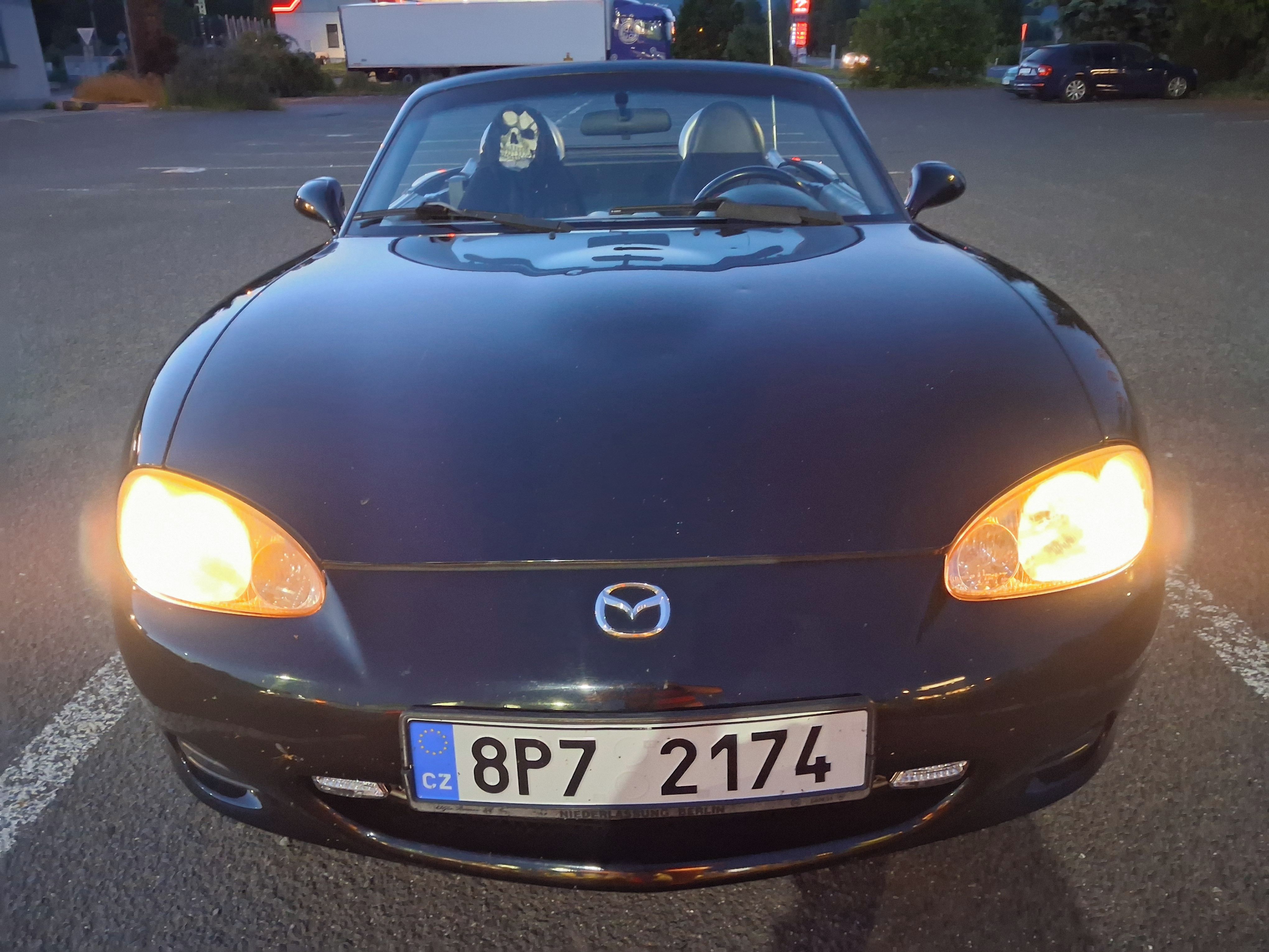 Mazda MX-5 - fotka 4
