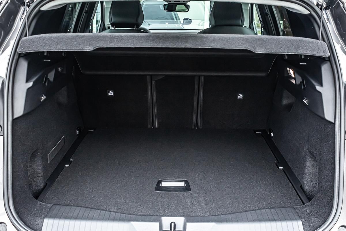 Citroën C5 Aircross, 1,2 PLUS Hybrid 145k Automat - fotka 6