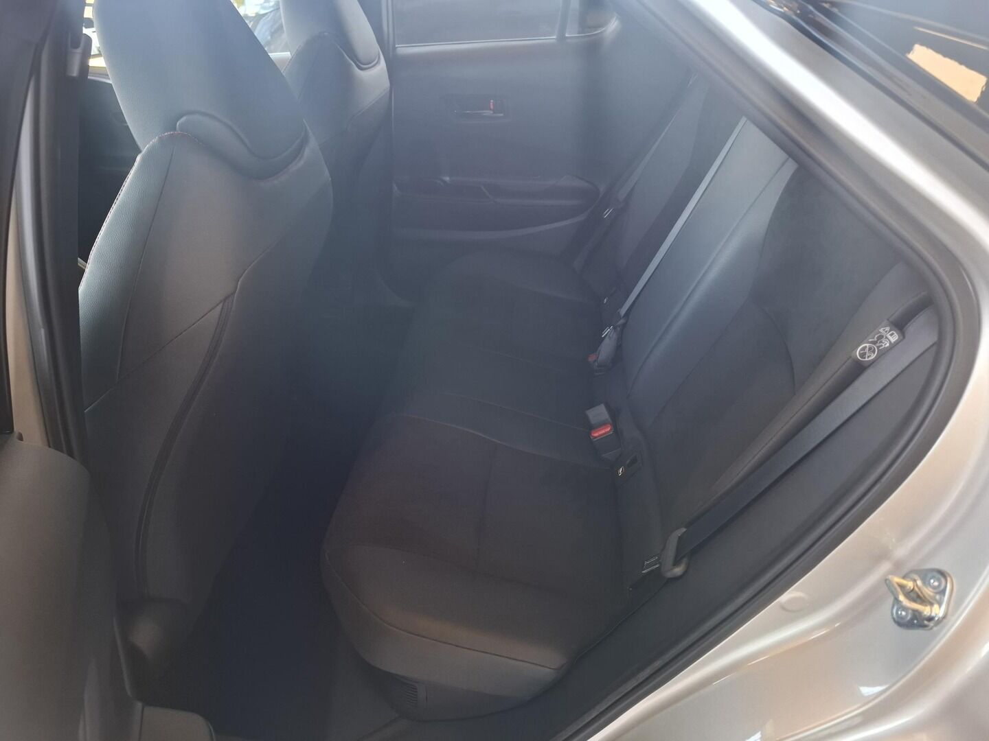 Toyota C-HR, 2.0HEV 112KW GR Sport AWD 2024 - fotka 6