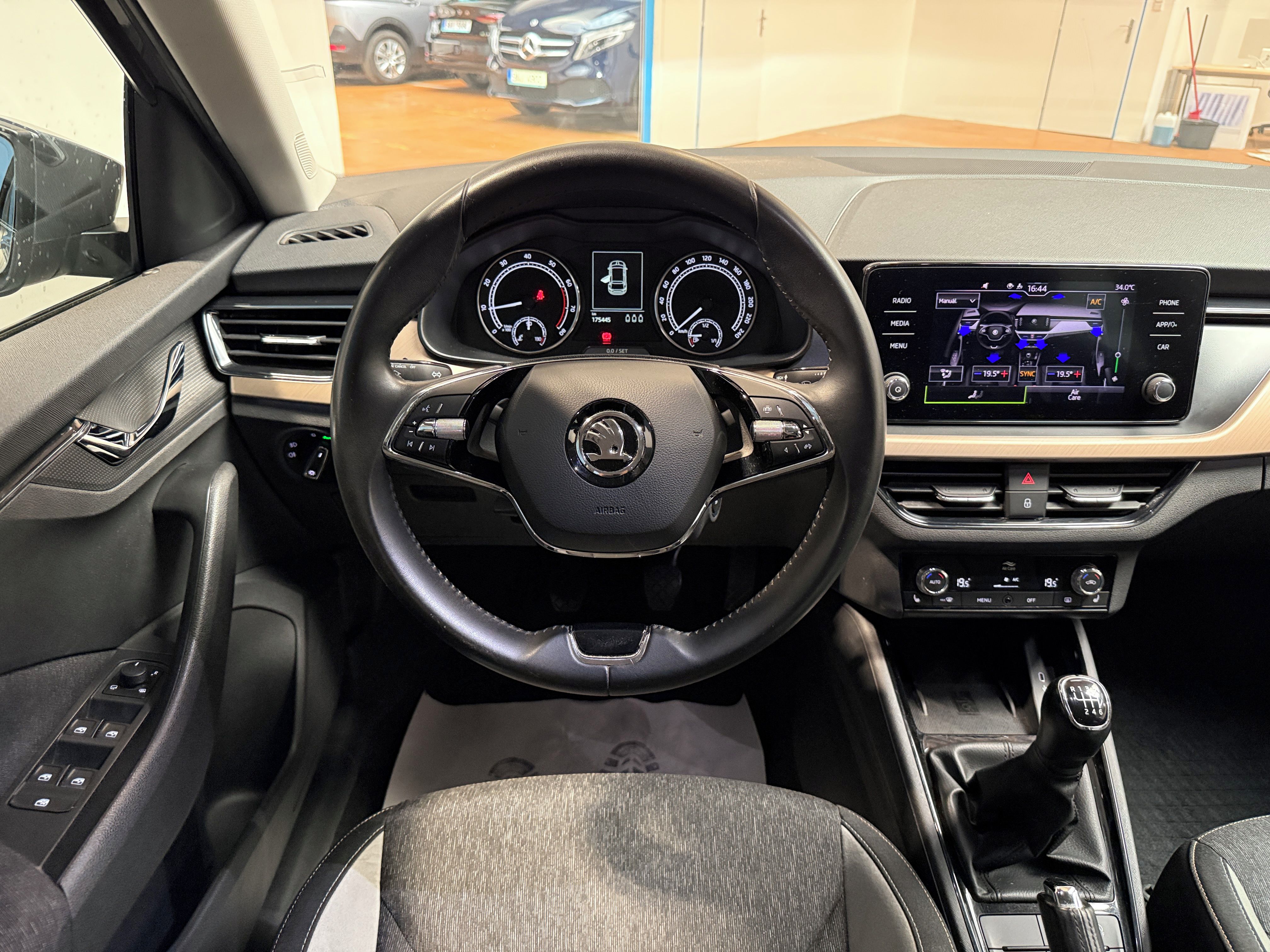 Škoda Scala, 1.5 TSI 110kW Style - fotka 6