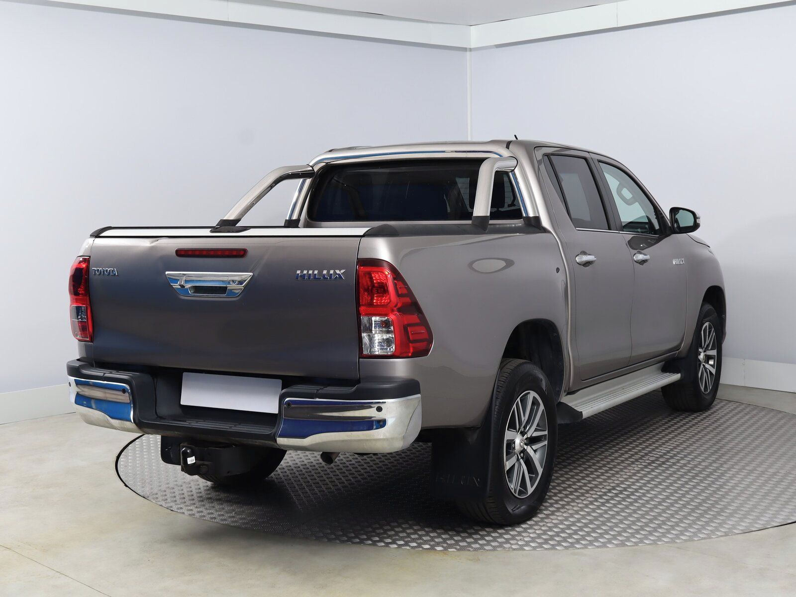 Toyota Hilux, 2.4 D-4D, Executive, 4X4 - fotka 5