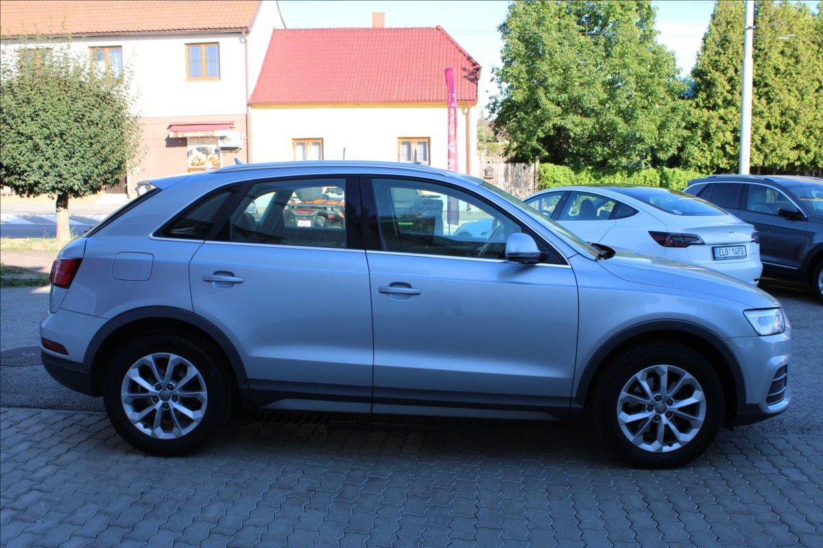 Audi Q3, 2,0 TFSi 162 KW S-tronic Quatt - fotka 3