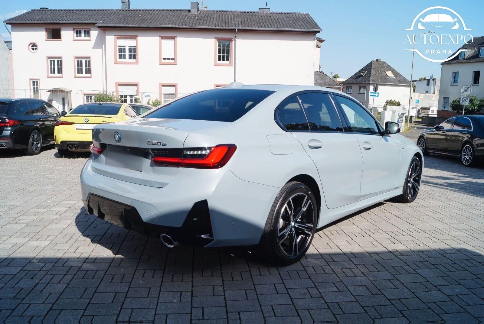 BMW Řada 3, 330e M Sport - fotka 4