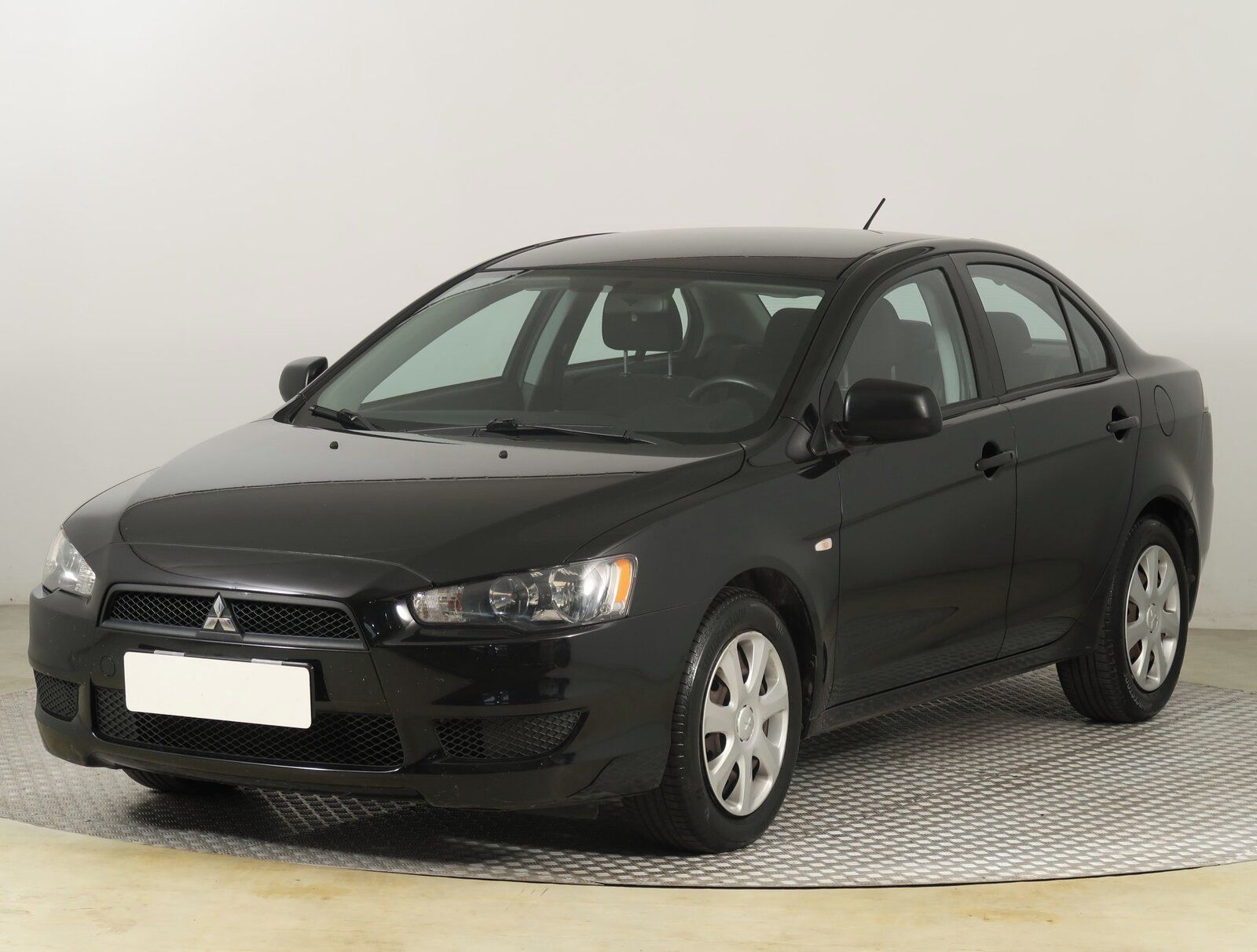 Mitsubishi Lancer, 1.6 MIVEC, ČR,1.maj - fotka 2