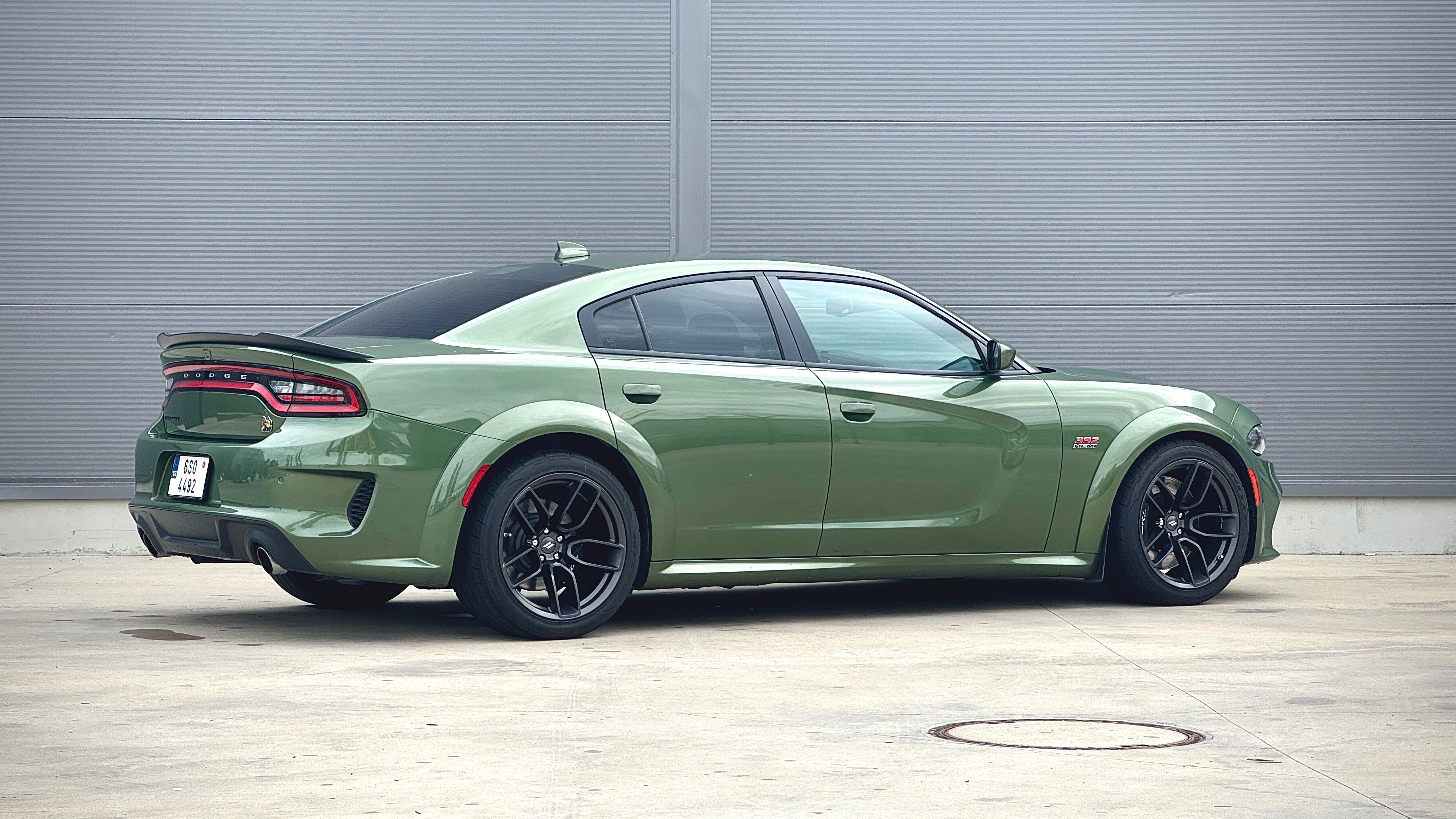Dodge Charger, 6.4 Widebody Scatpack, DPH - fotka 6