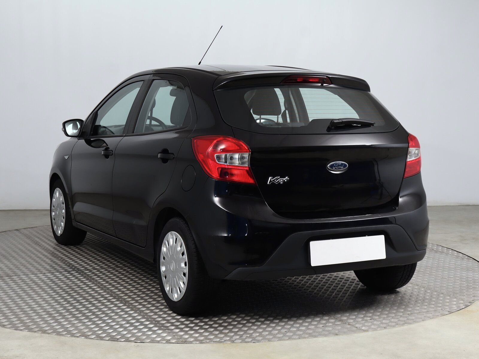 Ford KA+, 1.2 Ti-VCT, Serv.kniha, Klima - fotka 4