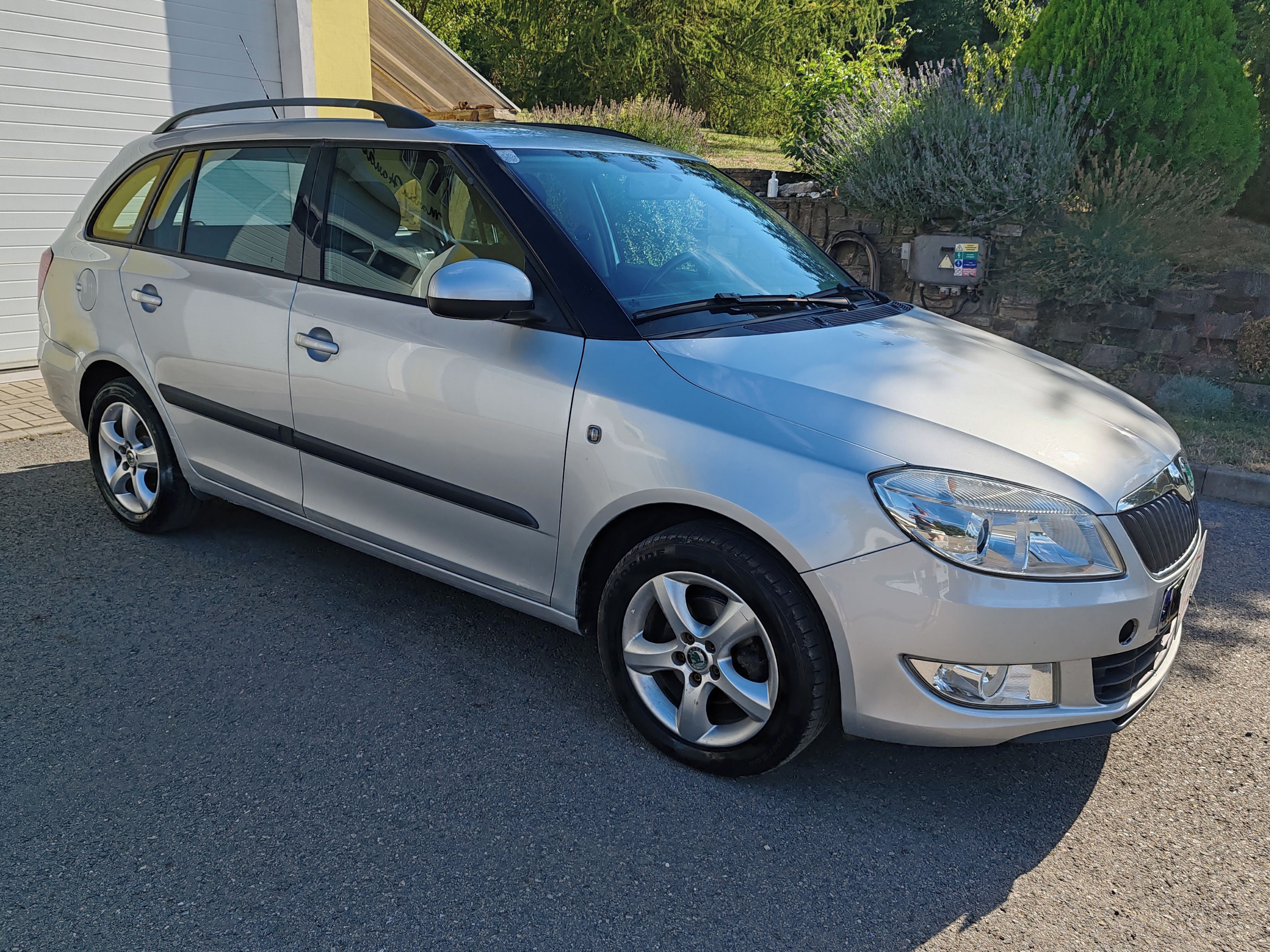 Škoda Fabia, 1.6 TDI 66kw Nová STK - fotka 3