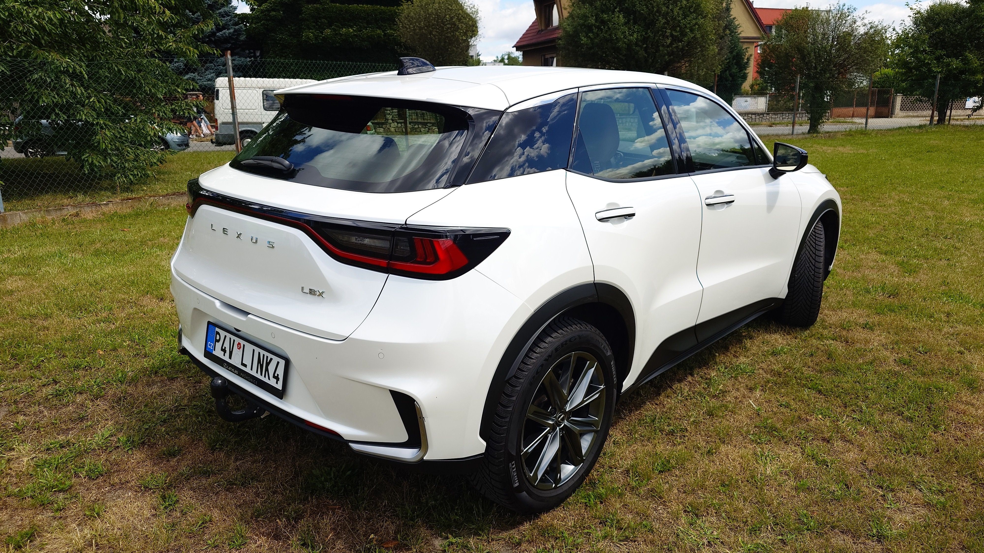 Lexus LBX, 1. majitel, jako nové - fotka 6
