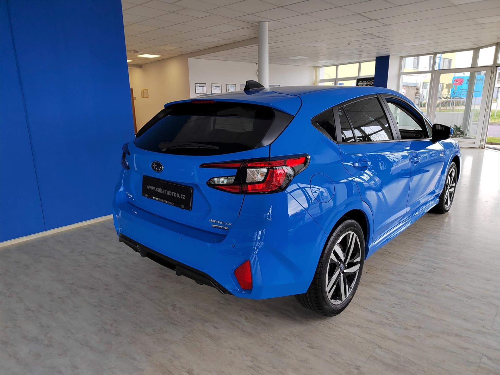 Subaru Impreza, 2,0 Active - fotka 3