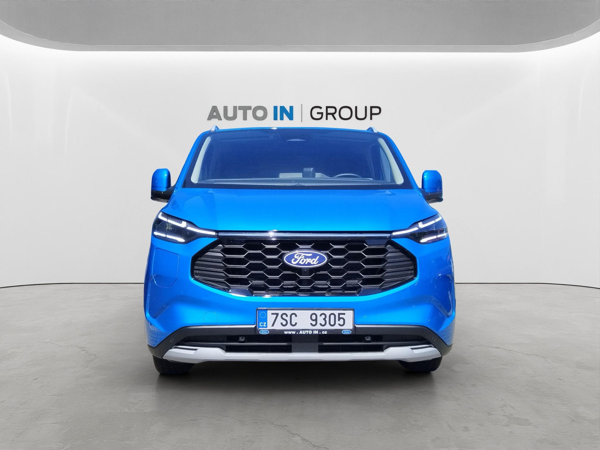 Ford Tourneo Custom, Active L2, 2,5 PHEV 171 kW, př - fotka 2