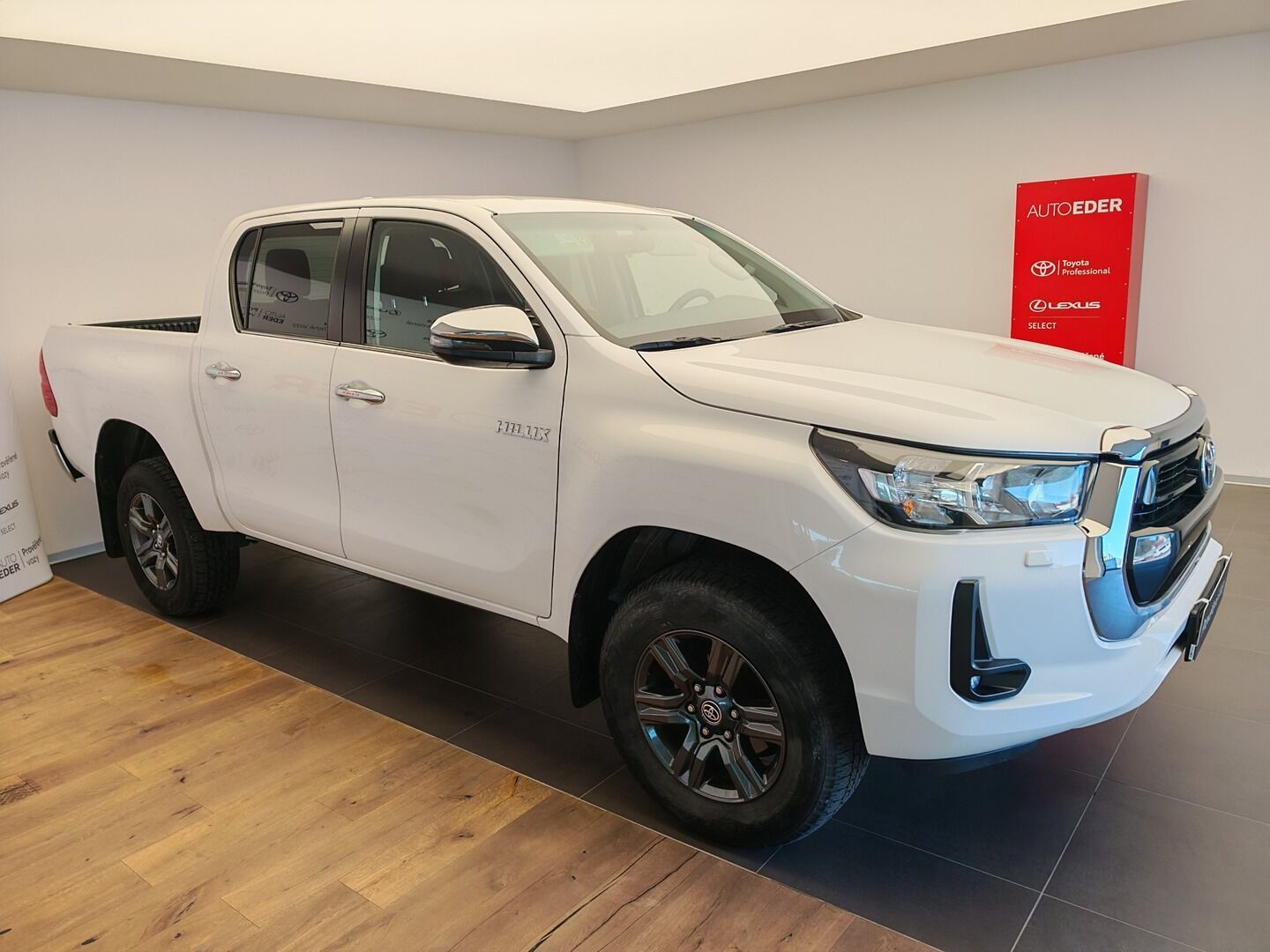 Toyota Hilux, 2.8L Diesel - 4x4 - 6 AT - fotka 3