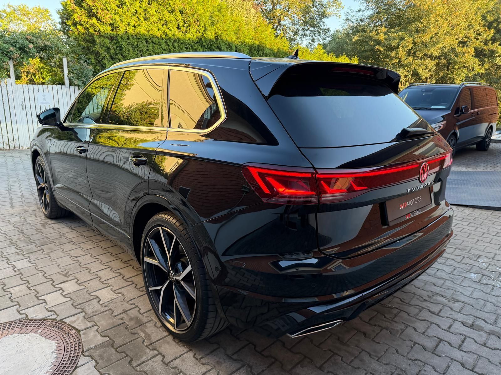 Volkswagen Touareg, 30D-R22-NEZ.T-IQ-TAŽ-R LINE - fotka 4