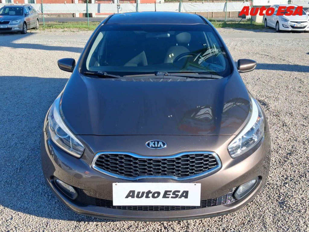 Kia Cee´d, 1.6GDi,2.maj,ČR - fotka 2