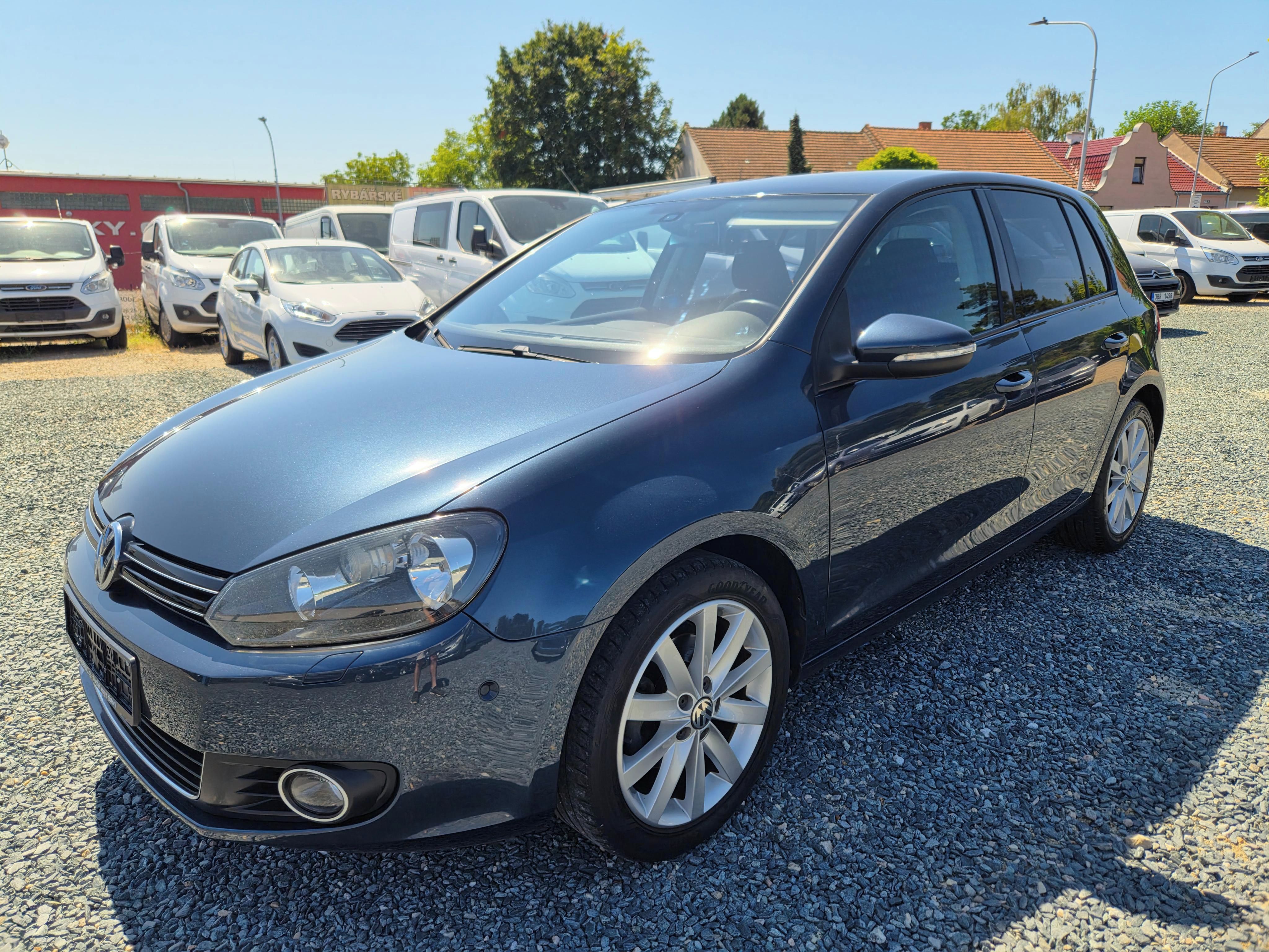 Volkswagen Golf, 1.4 TSI 90KW PO SERVISU - fotka 3