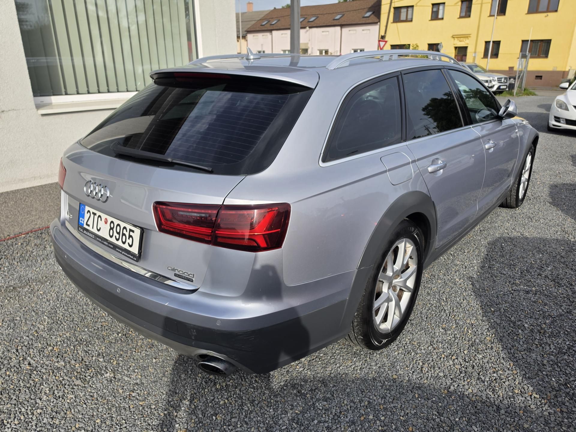 Audi A6 allroad, 3.0 TDI 200kw Matrix Panorama - fotka 4