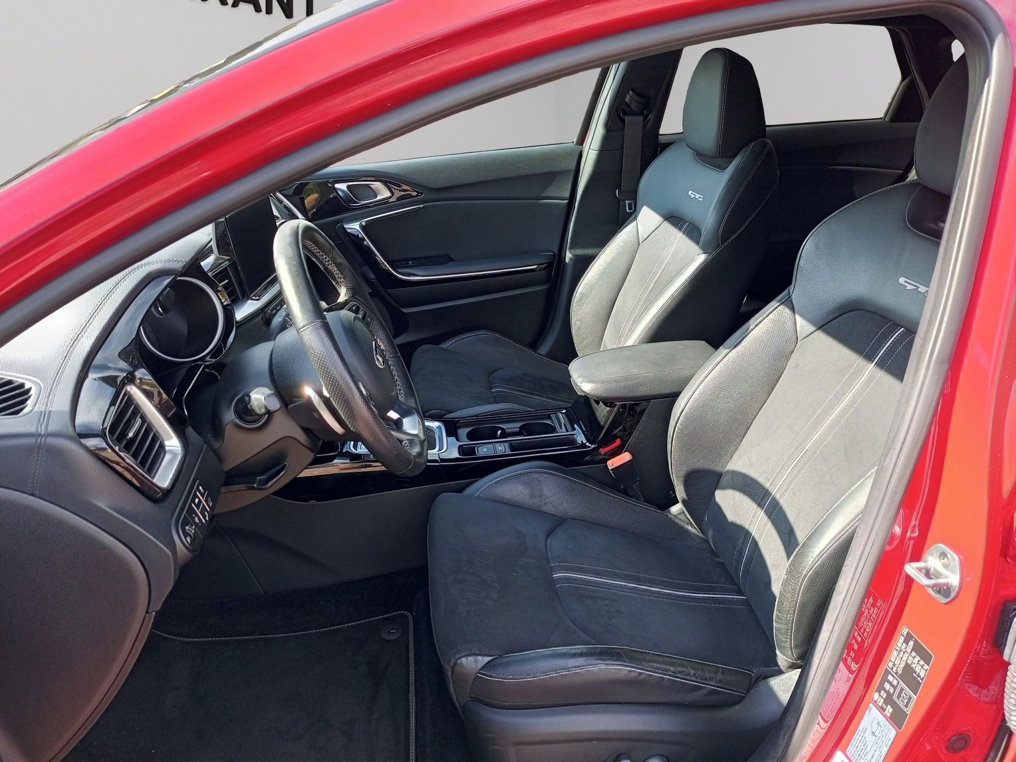 Kia ProCeed, GT-Line SW - panoramatická stř - fotka 6