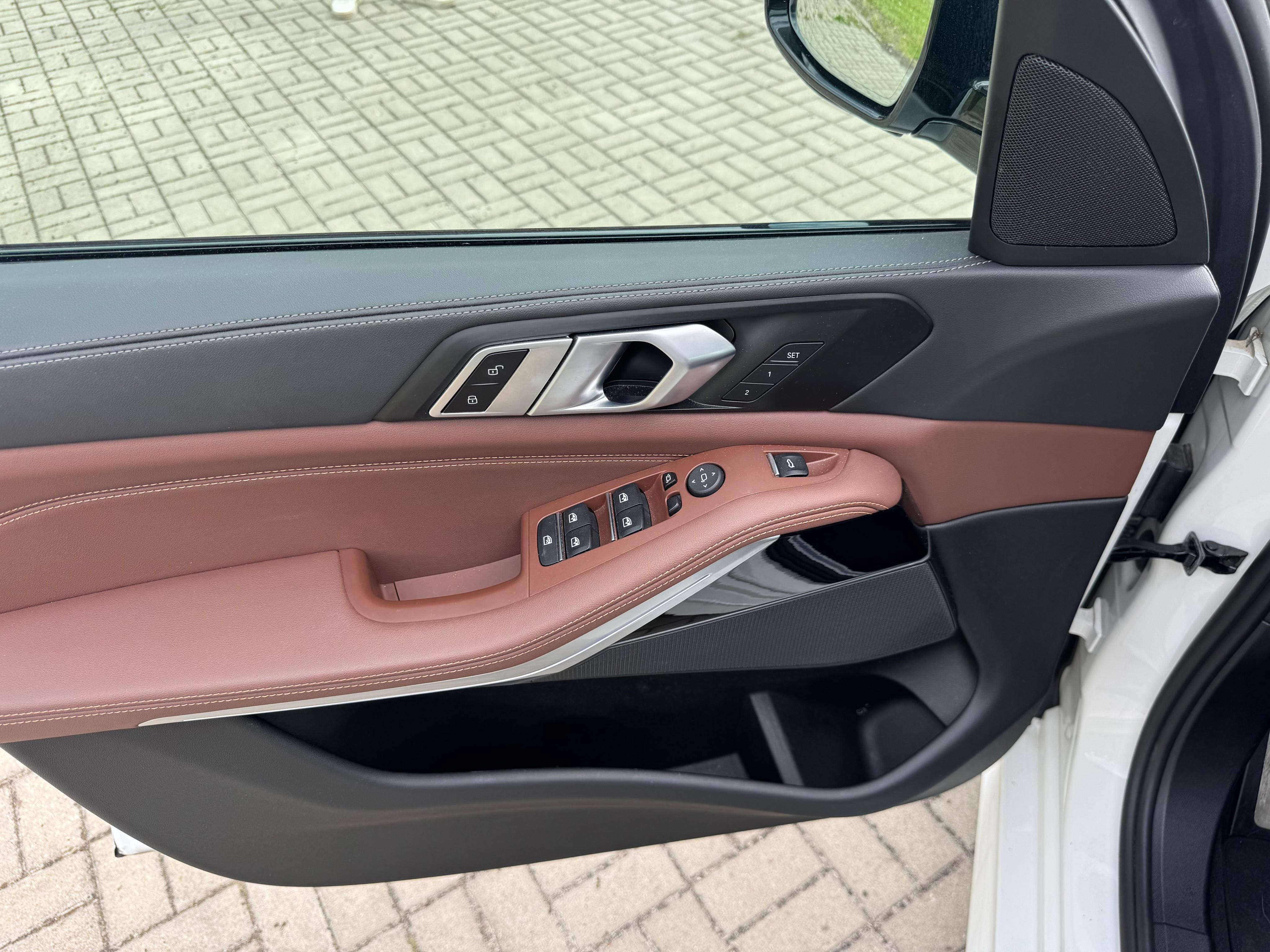 BMW X5, 40i M-sportpaket - fotka 5