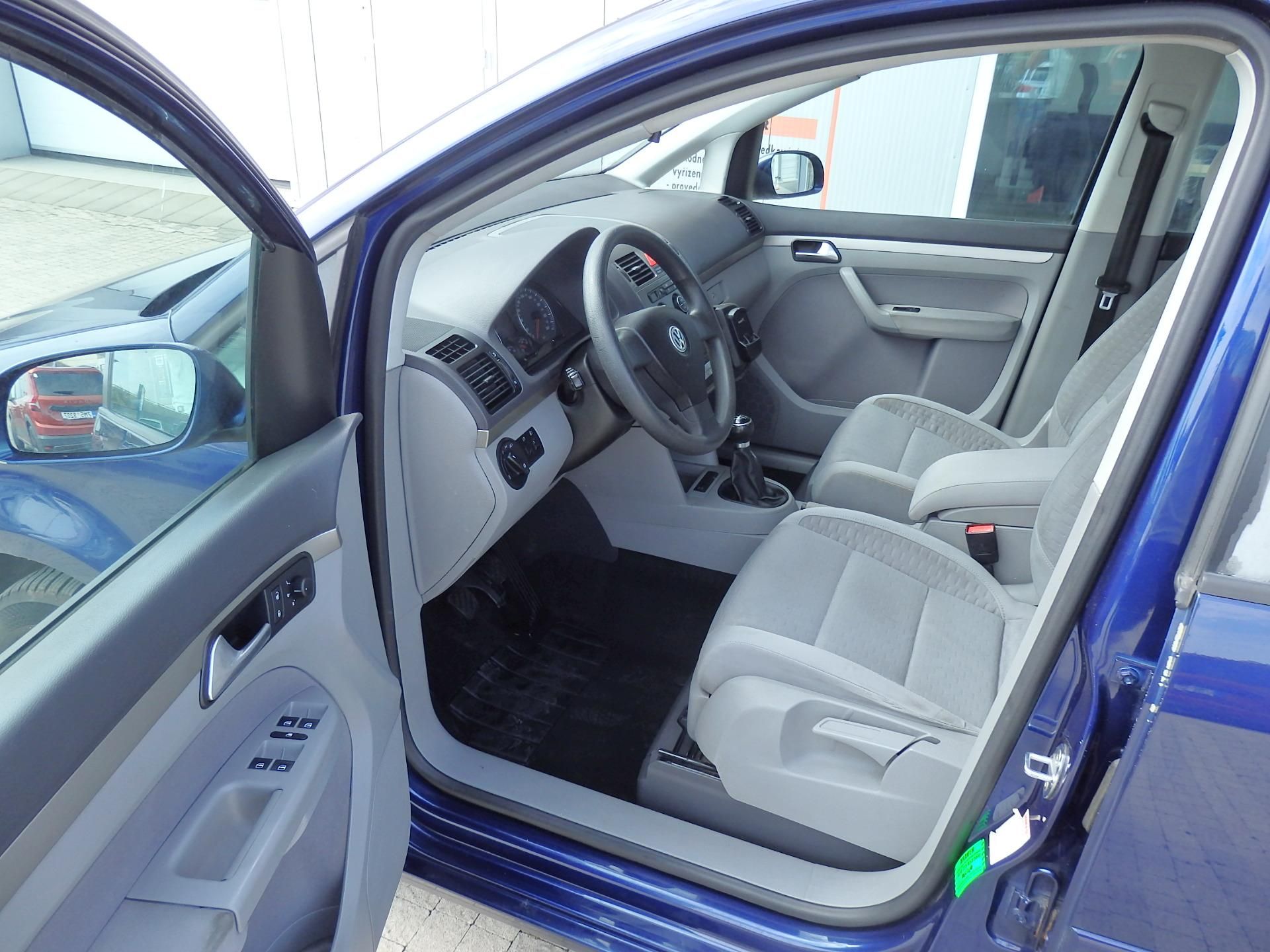 Volkswagen Touran, 2,0i KLIMA ECOFUEL - fotka 6