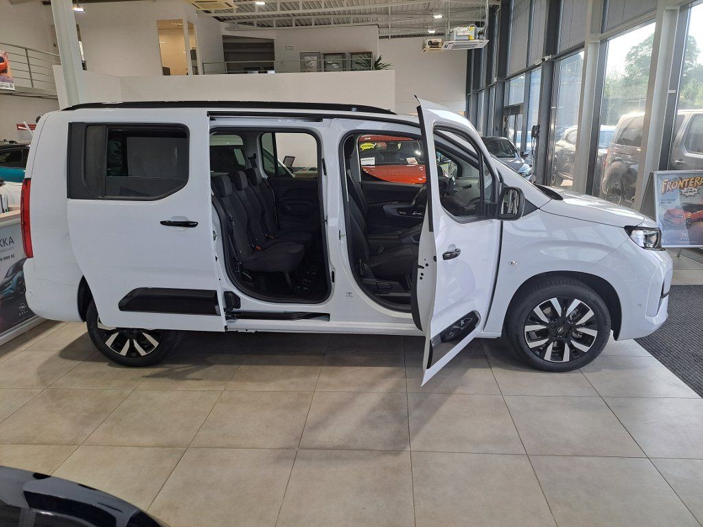 Opel Combo, Elegance Plus XL AT8 7 míst - fotka 3