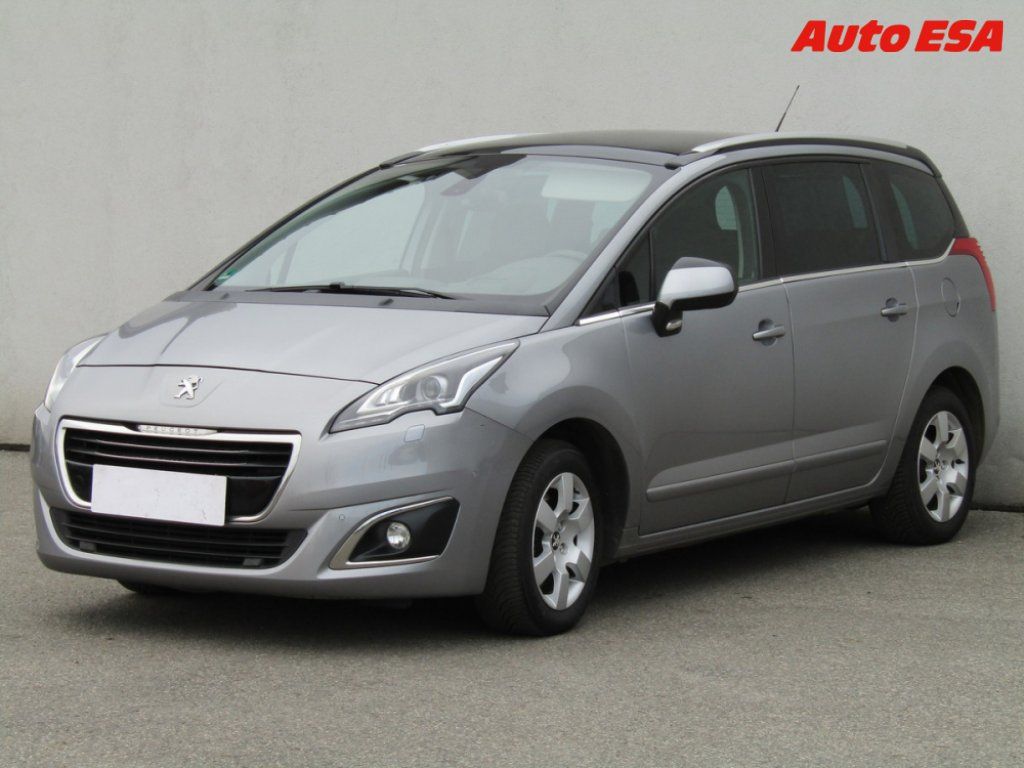 Peugeot 5008, 1.6HDI,2.maj,ČR - fotka 3