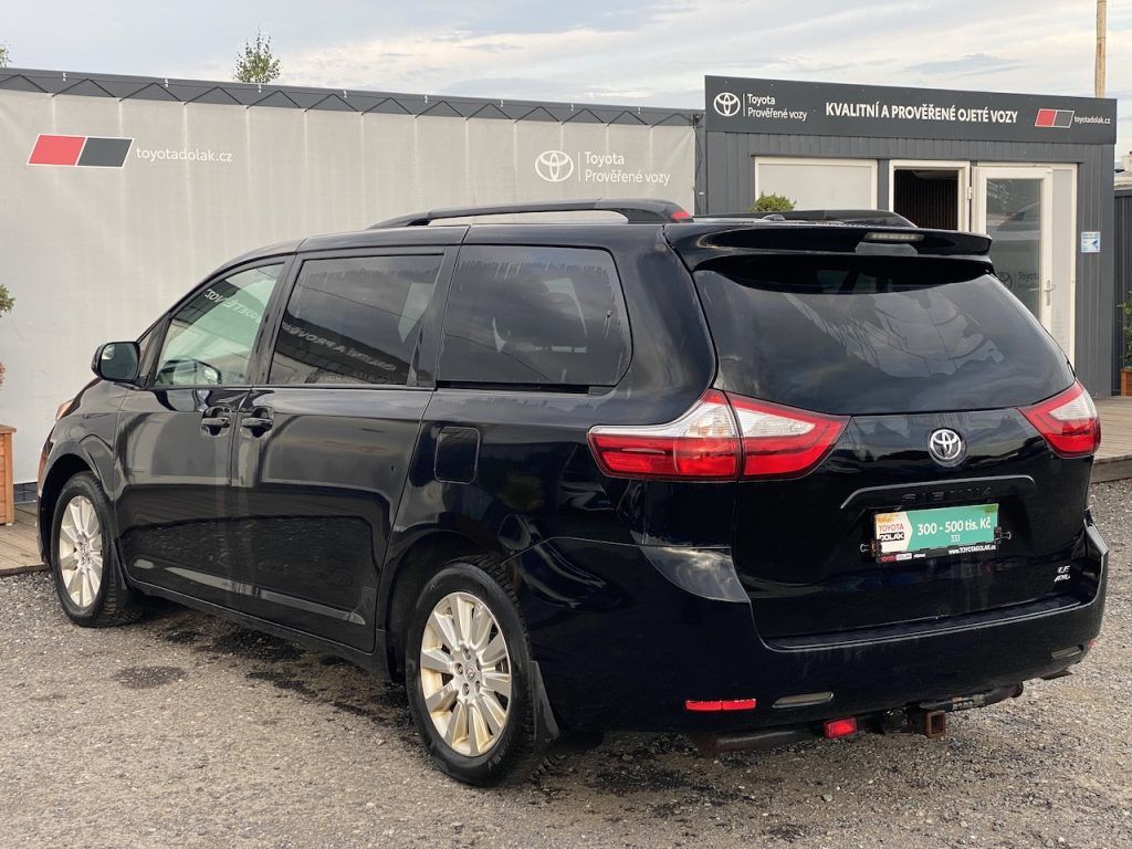 Toyota Sienna, 3.5 V6 4x4 automat, nová STK - fotka 4