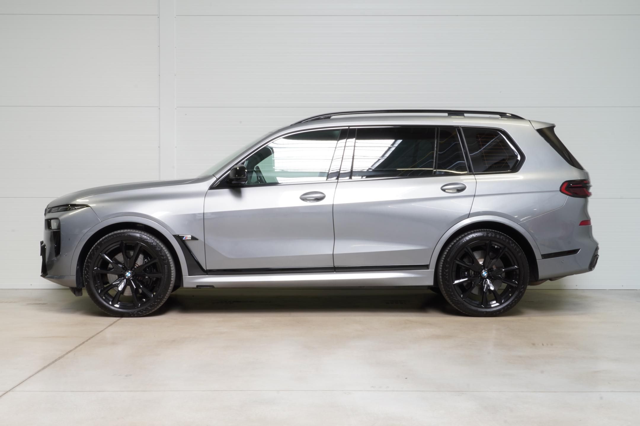 BMW X7, M60i,Xdrive,ČR,DPH,25000KM - fotka 5