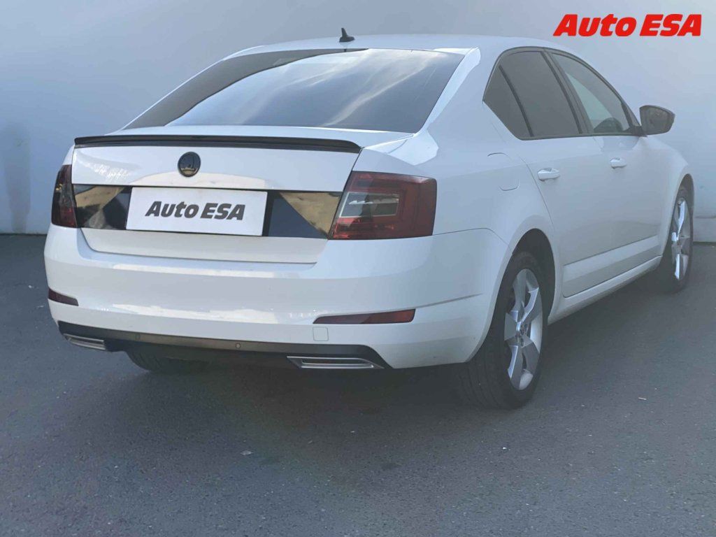 Škoda Octavia, 1.6 TDI - fotka 4