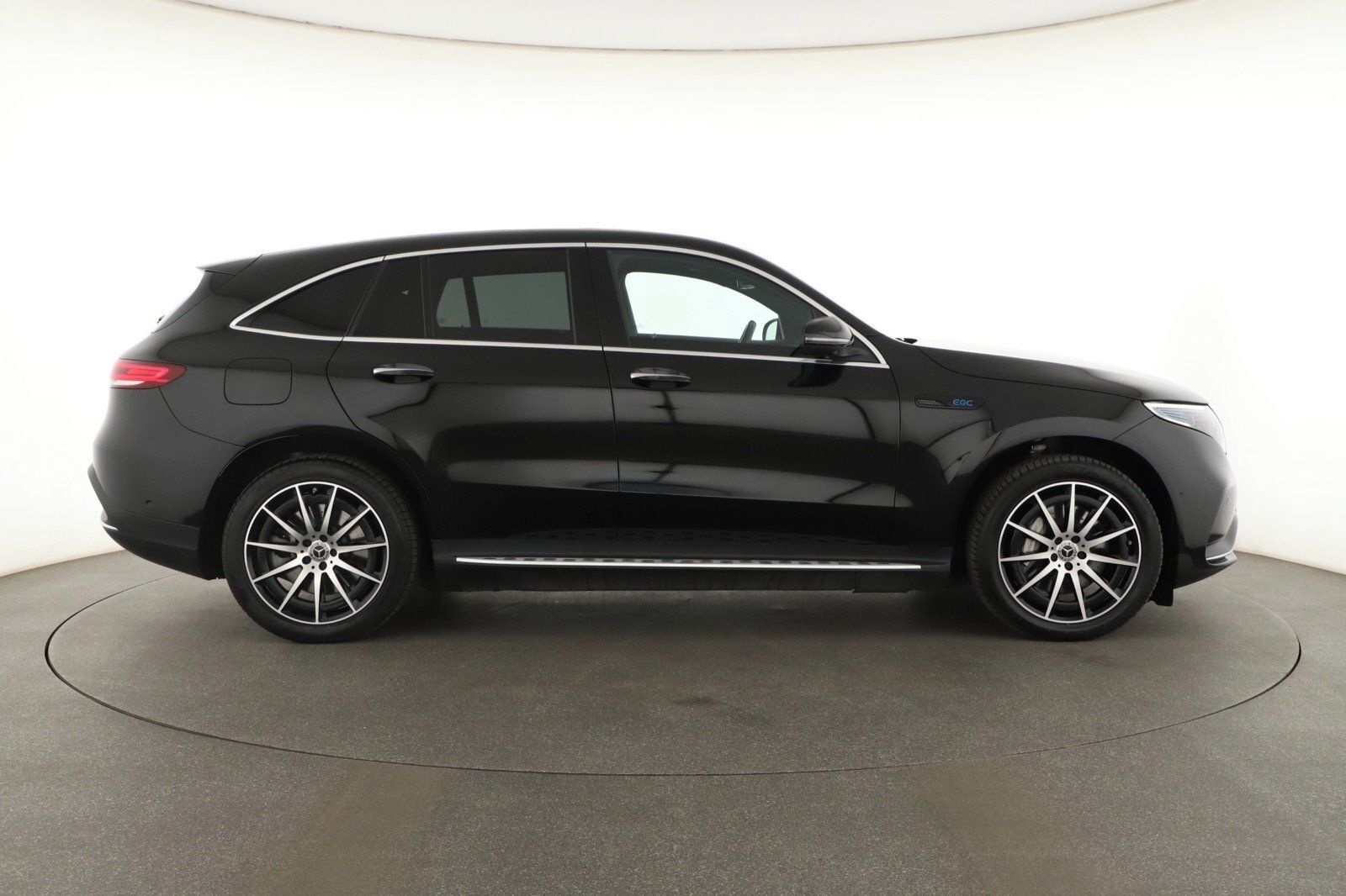 Mercedes-Benz EQC, EQC 400 4MATIC, SoH 95% - fotka 6