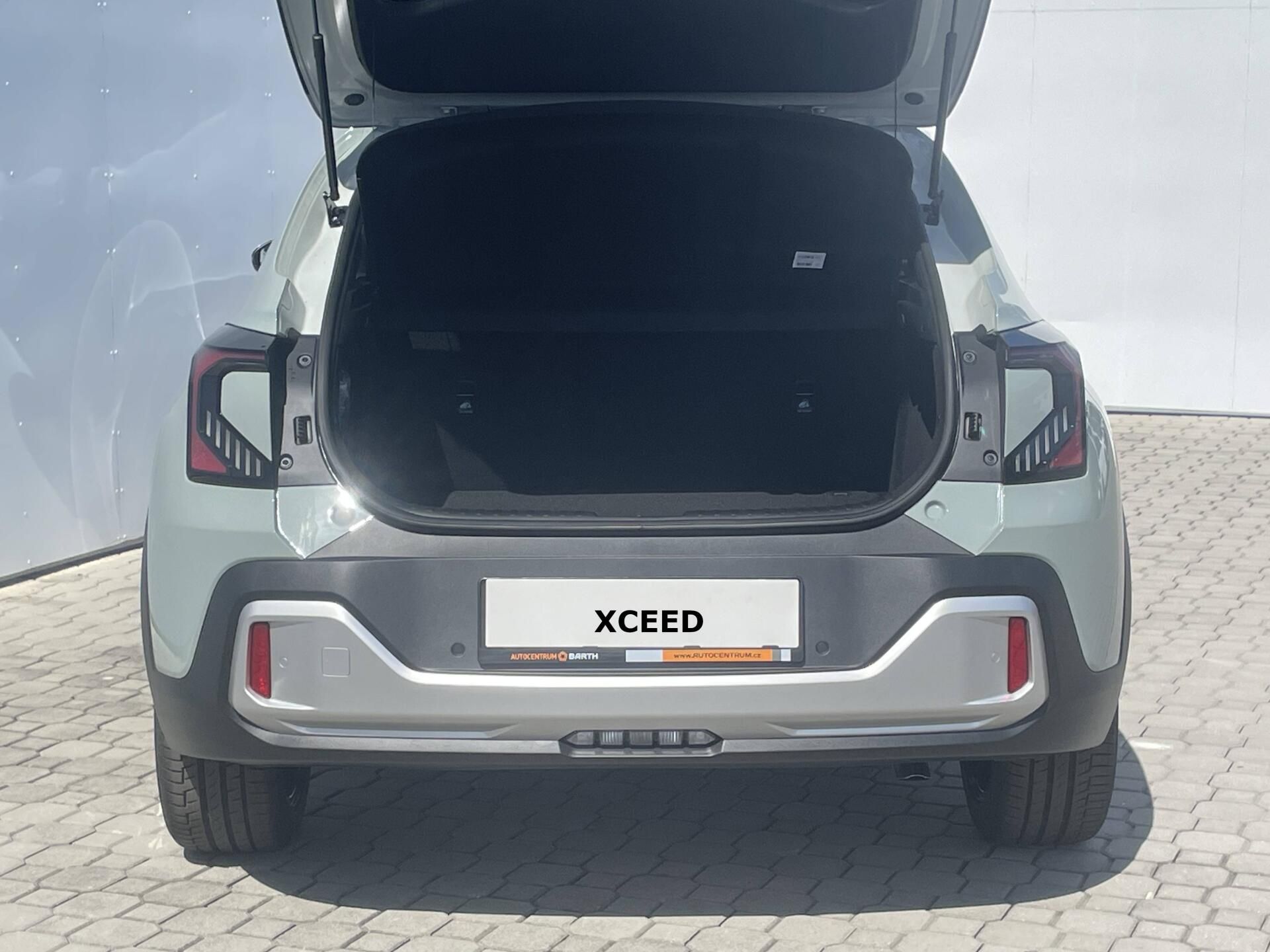 Kia XCee´d, TOP 7DCT 1,6 T-GDi - fotka 3