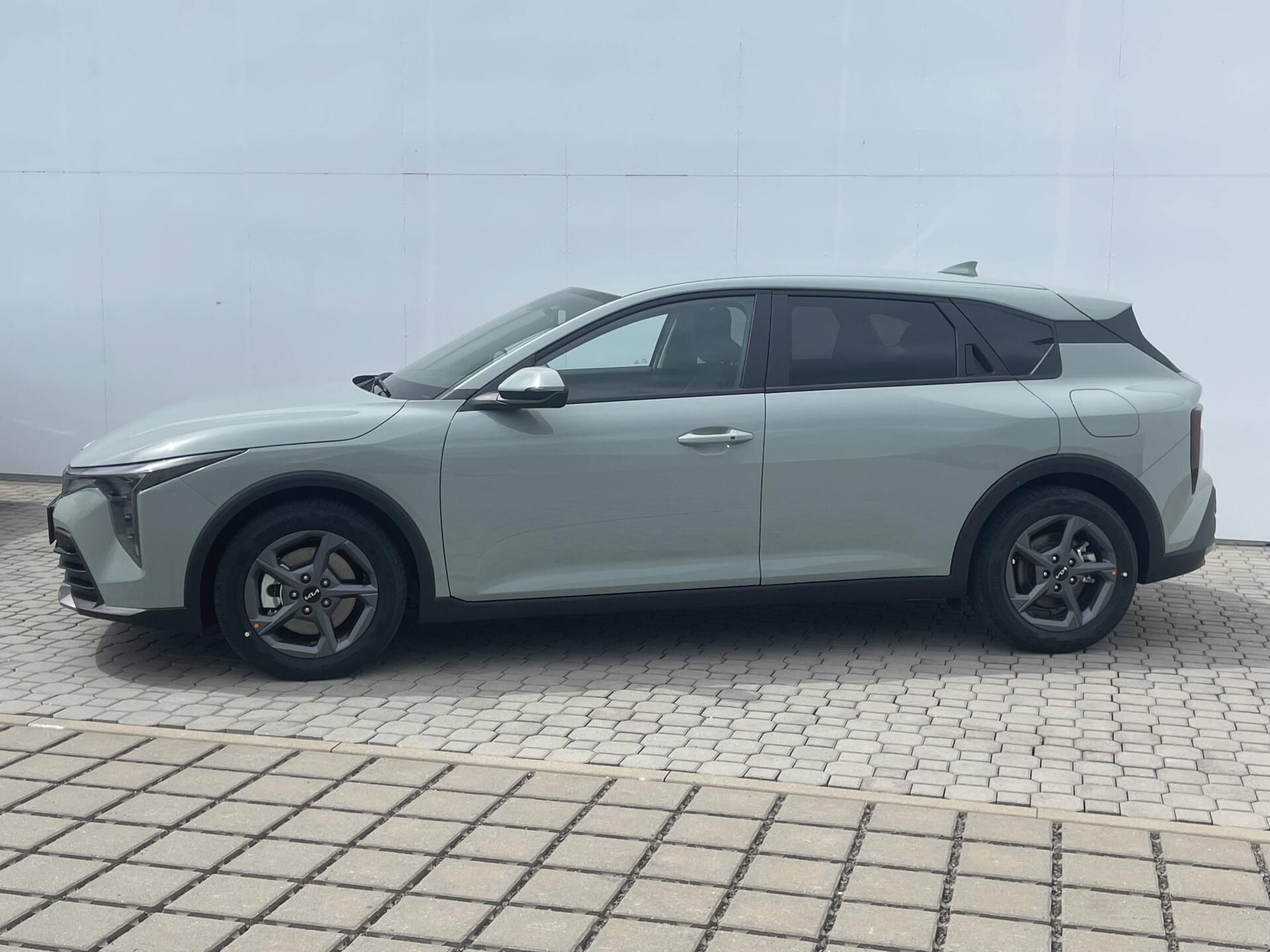 Kia K4, EXCLUSIVE 7DCT 1,0 T-GDi - fotka 3