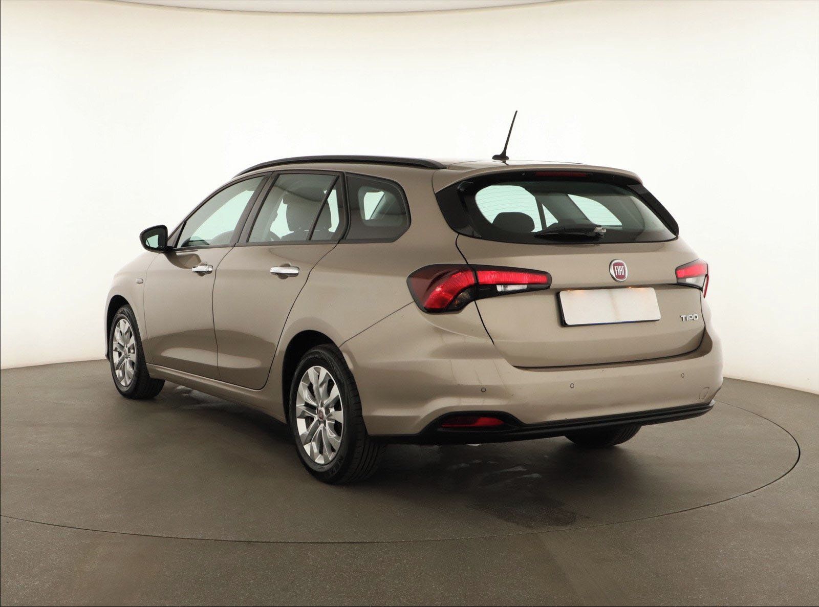 Fiat Tipo, 1.6 16V, Automat, ČR,1.maj - fotka 4
