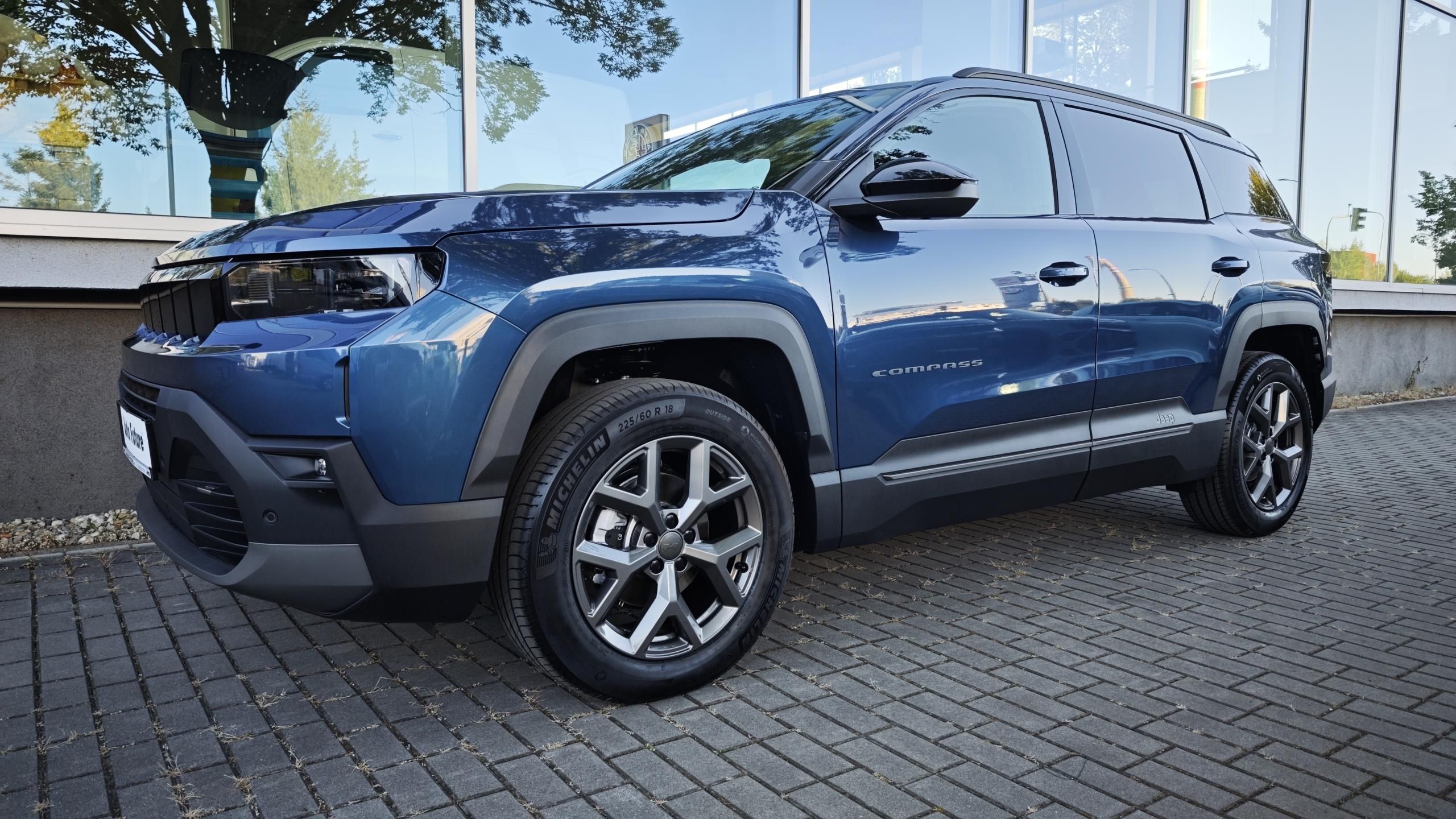 Jeep Compass, First Edition  hybrid 145PS AT - fotka 2