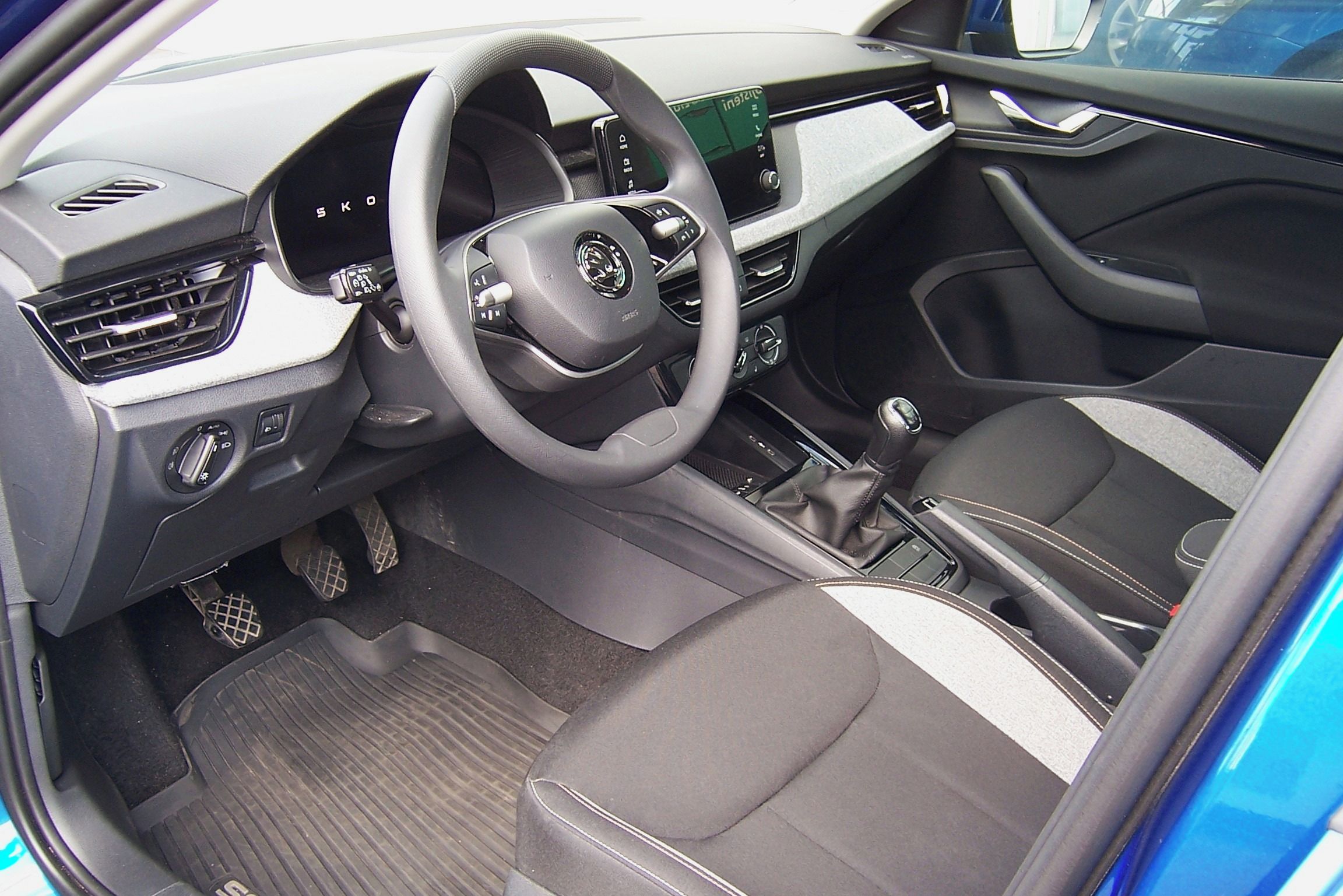 Škoda Scala, Selection 1.0TSI 70kW - fotka 6