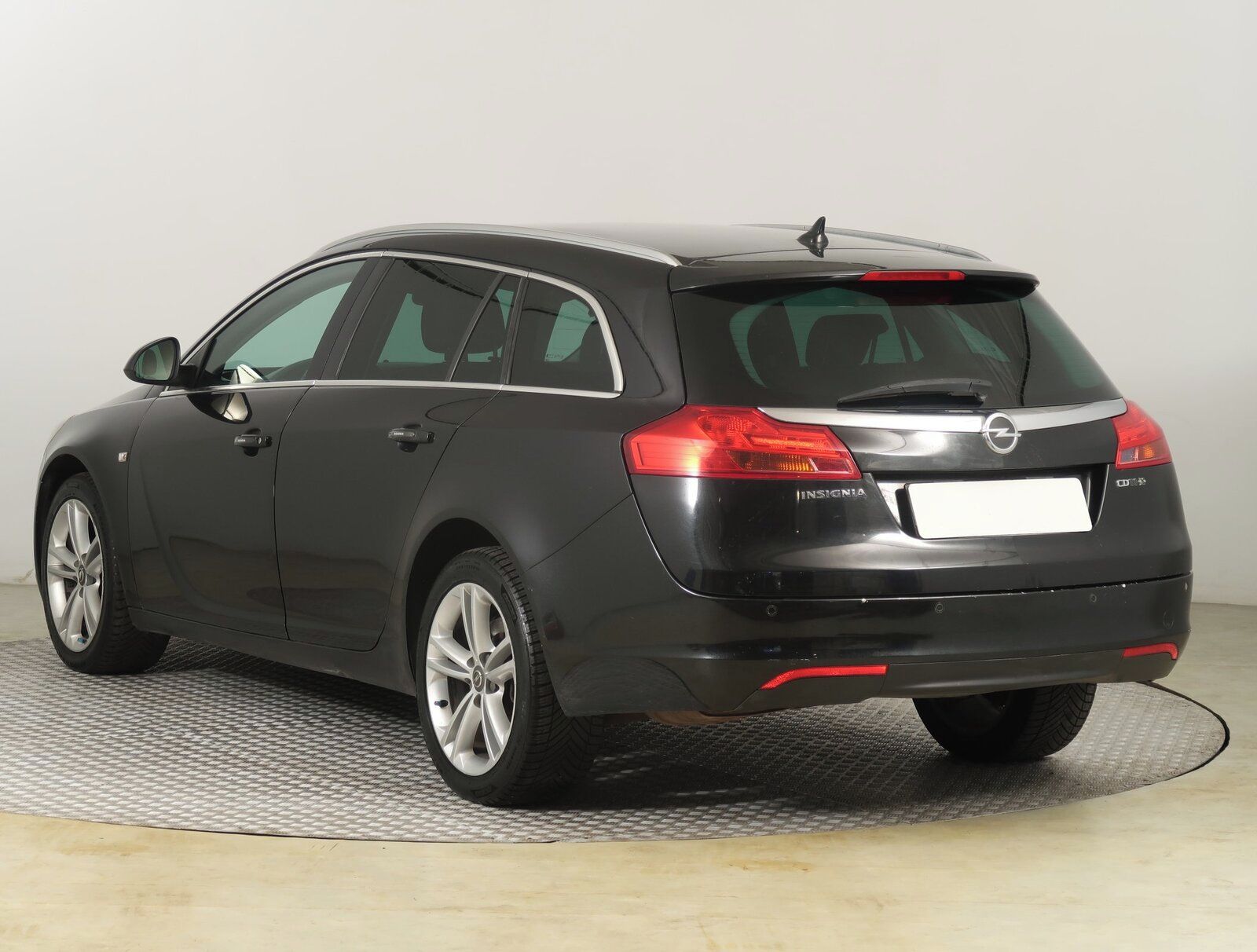 Opel Insignia, 2.0 CDTI, 4X4 - fotka 4