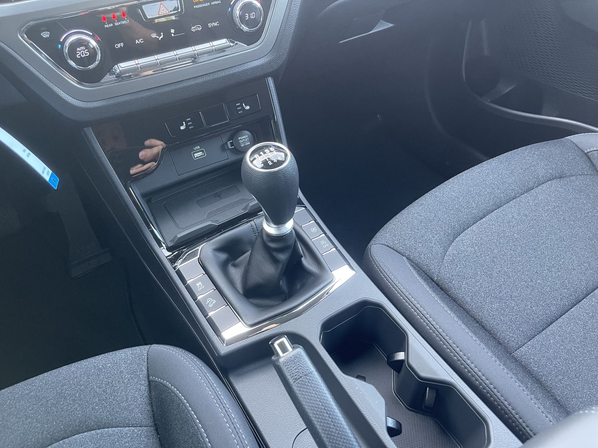 KGM Korando, Smart FWD M6 - fotka 5