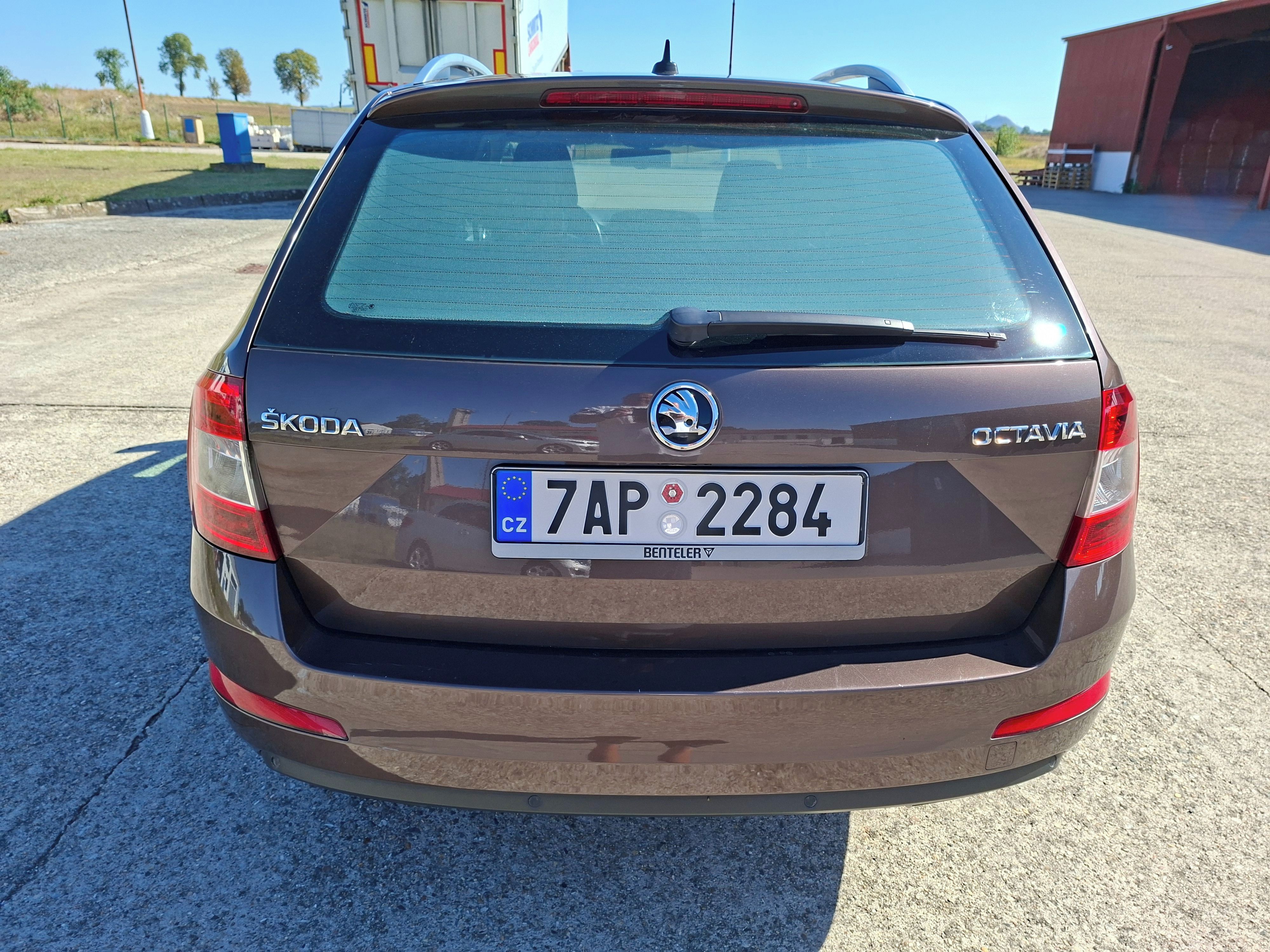 Škoda Octavia, Elegance,Xenony,Panorama, - fotka 6