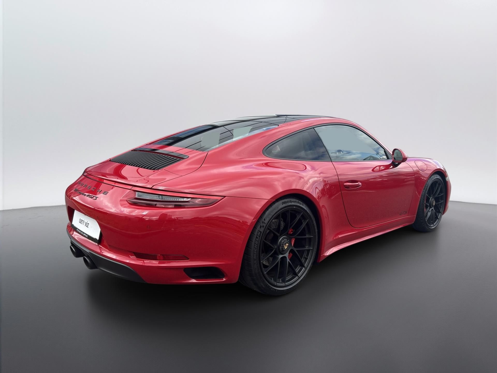 Porsche 911, Carrera 4 GTS Coupe - fotka 5