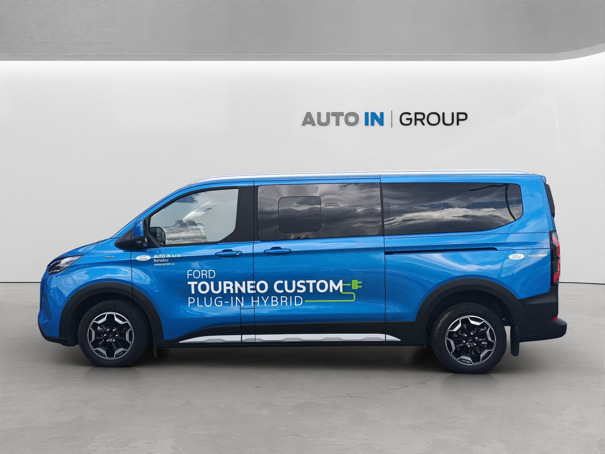 Ford Tourneo Custom, Active L2, 2,5 PHEV 171 kW, př - fotka 3
