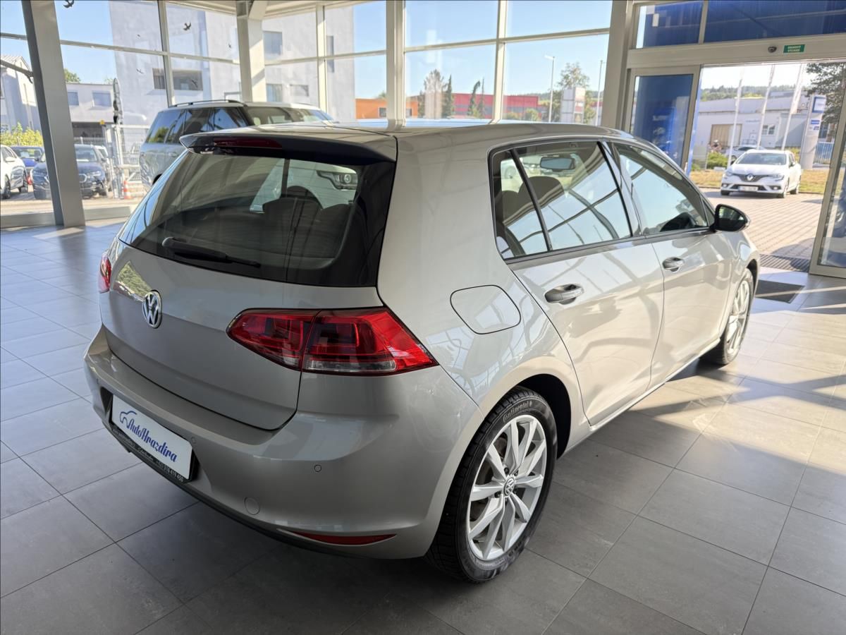 Volkswagen Golf, 1,4   TSI 92kW,HIGHLINE,SERVIS - fotka 6