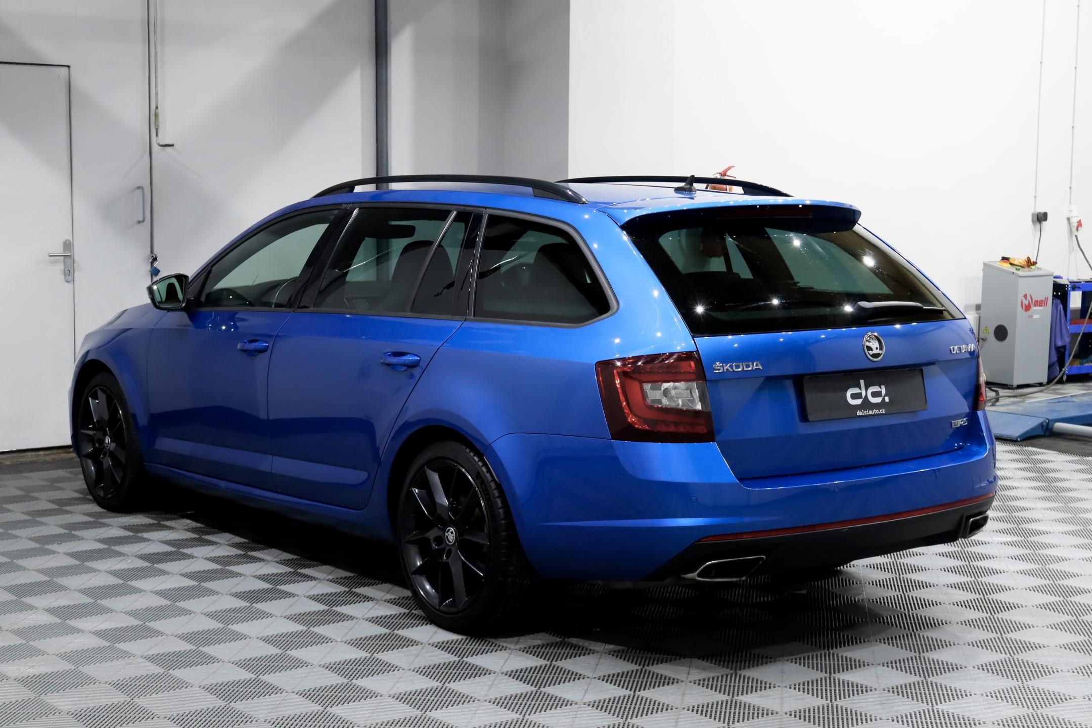 Škoda Octavia, 3 FL Combi 2.0 TSI 169 kW RS - fotka 5